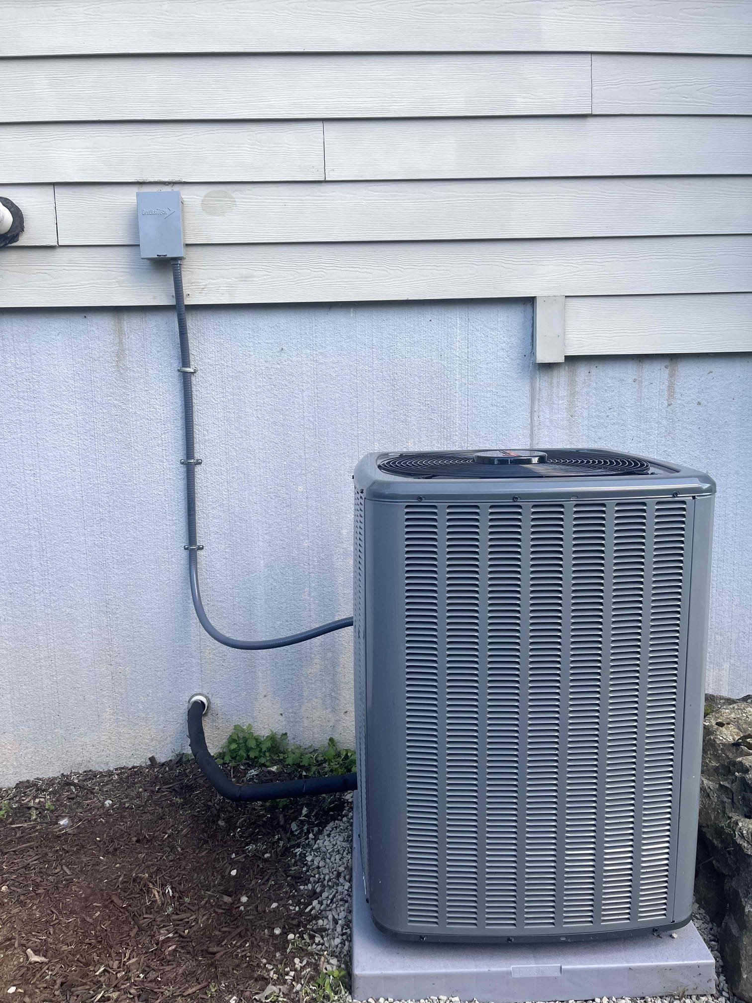 Experience unparalleled comfort and top-notch Air Conditioning Installation with [Business Name]—your trusted partner for maintaining perfect indoor temperatures.