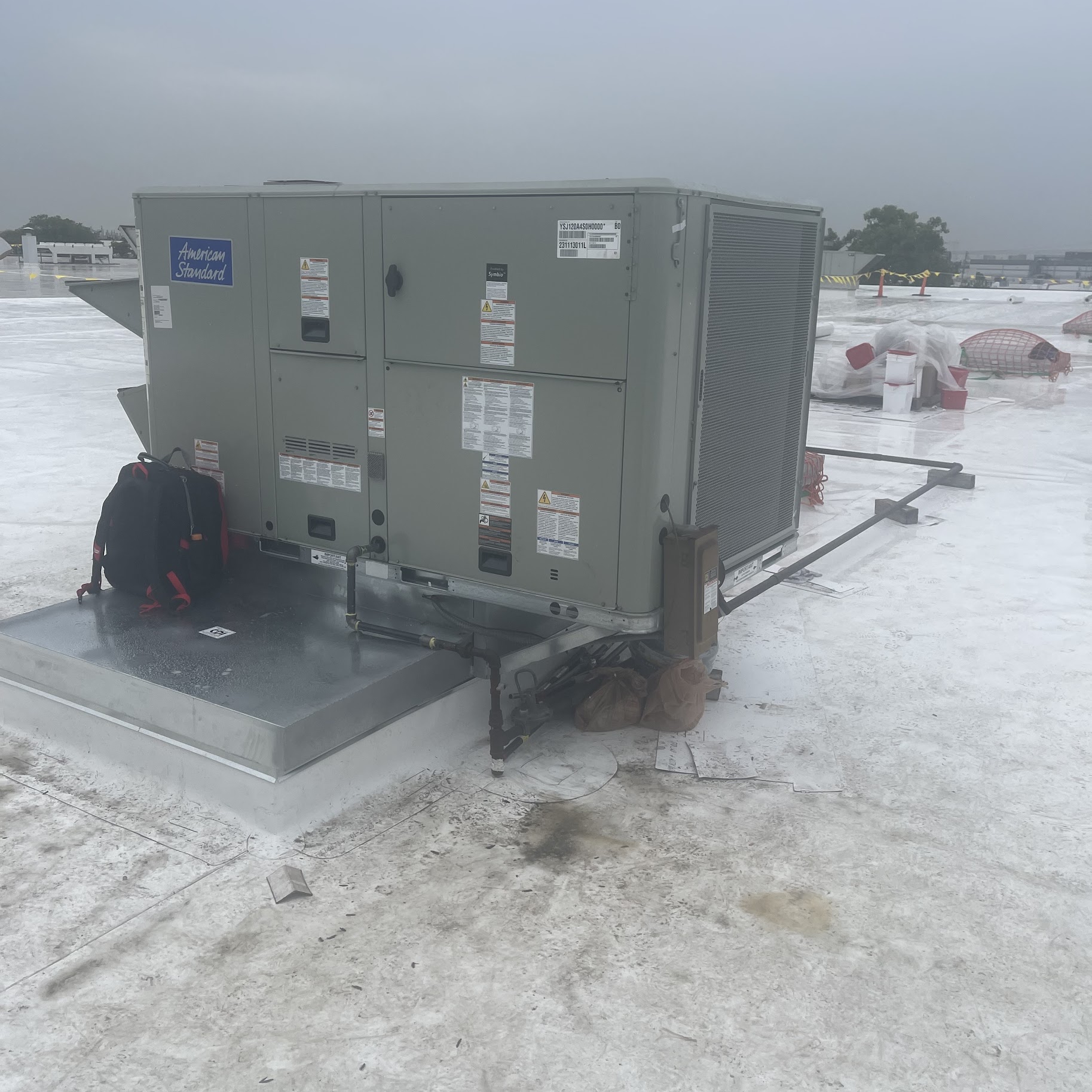 Reliable rooftop HVAC service from Oasis Heating and Cooling shows our commitment to professional installs and durable performance in any weather.