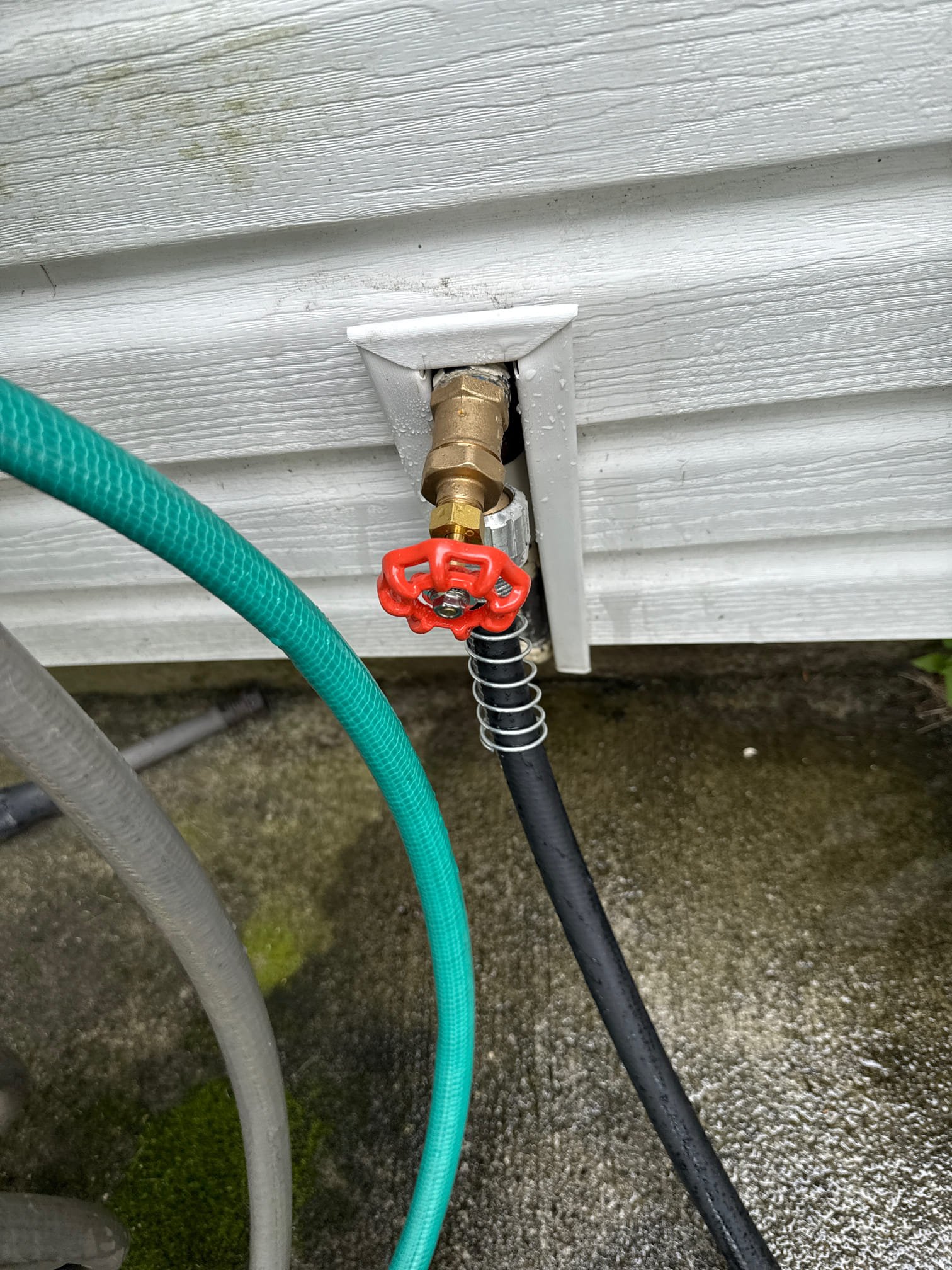 Choose ABC Plumbing Services for efficient and professional outdoor plumbing solutions.