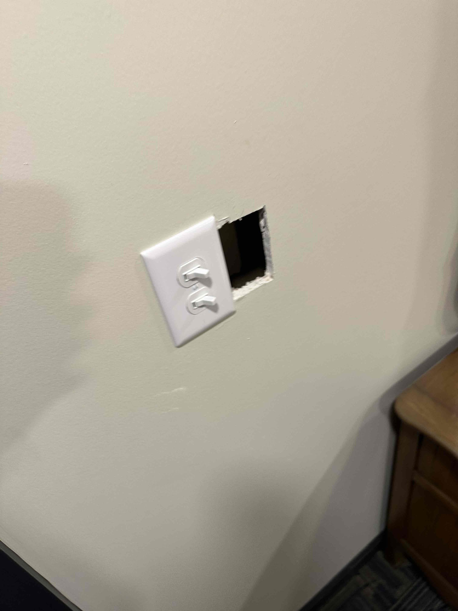 Aardvark Electric, Inc. ensures that your space receives expert attention for all electrical installations and repairs, ensuring safety and quality.