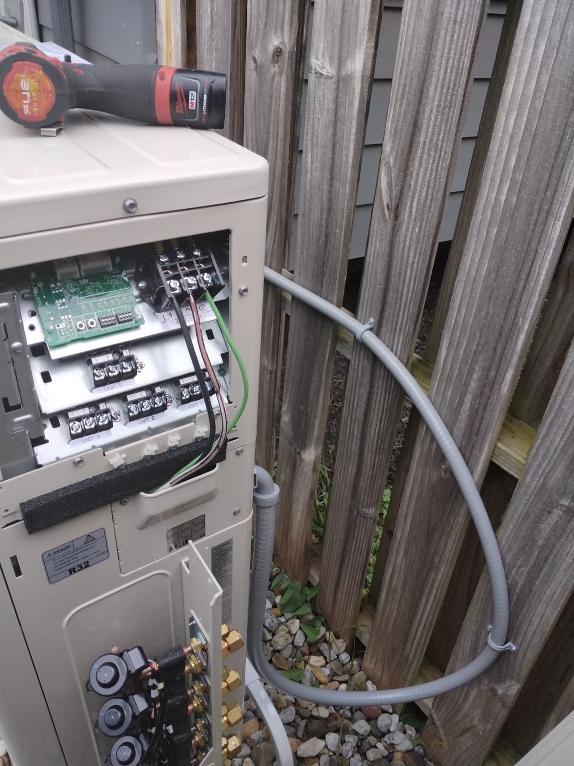 Ensuring optimal performance with professional HVAC services. Trust your installation to experts for quality and durability. Contact us today!