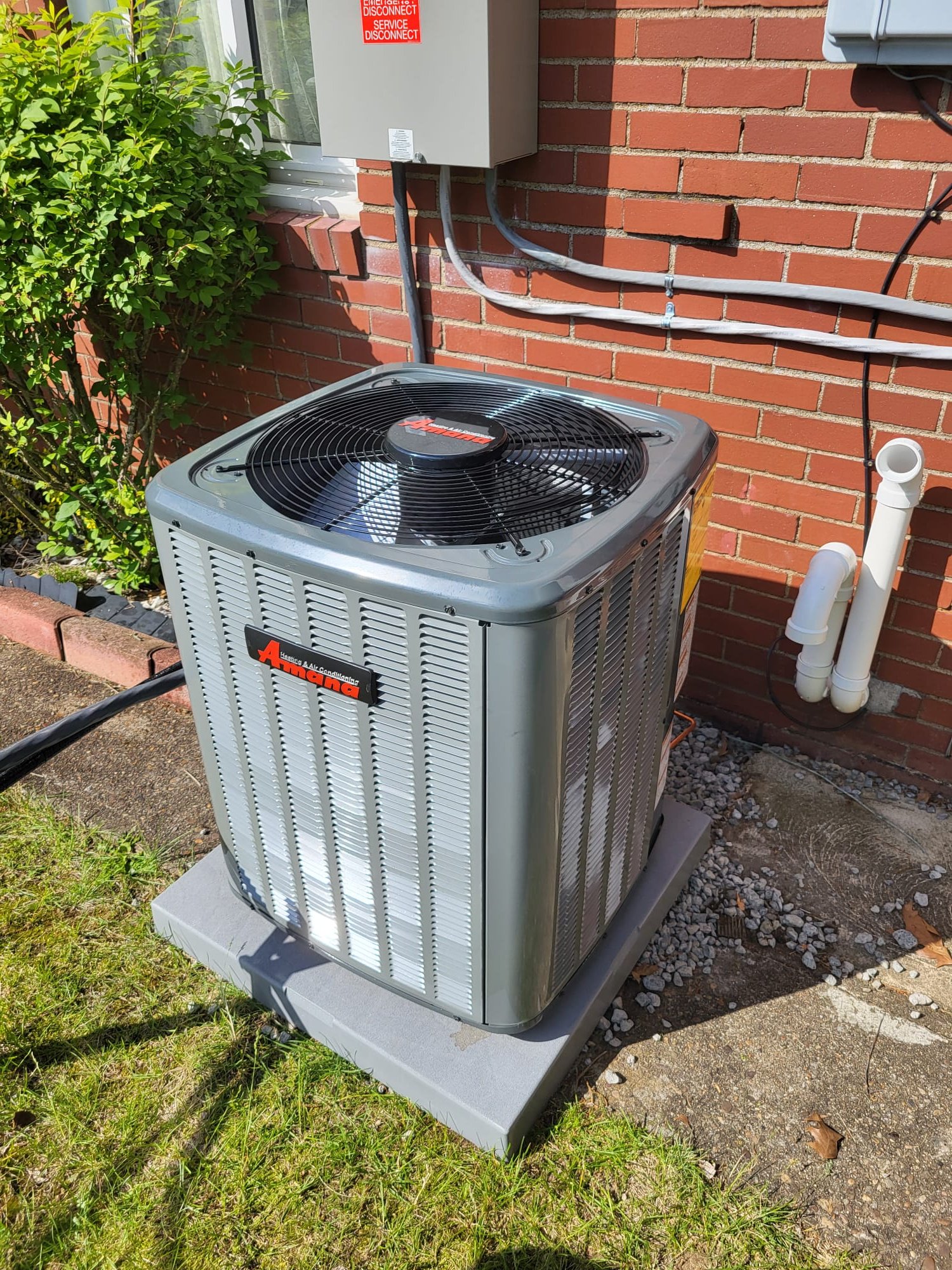 Reliable cooling and tidy installation matter—Boehmer Heating & Cooling delivers professional HVAC service with clean workmanship and safe line routing.
