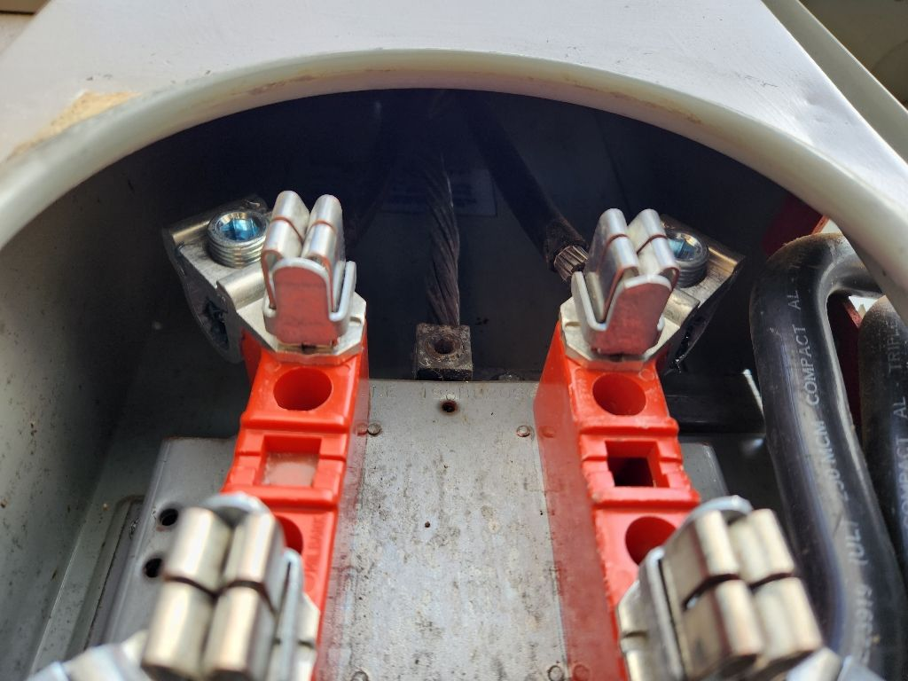 Trust Aardvark Electric, Inc. for reliable and professional electrical panel services that ensure your system's safety and efficiency.