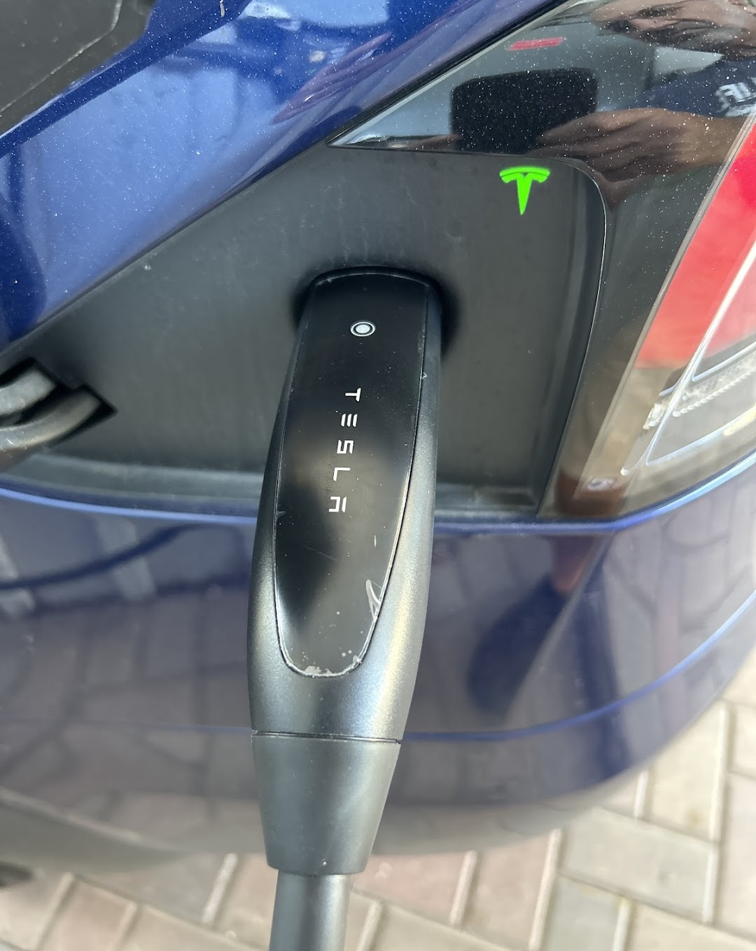 Charge into the future of sustainable energy solutions with Luminous Electric's top-notch EV charging services.