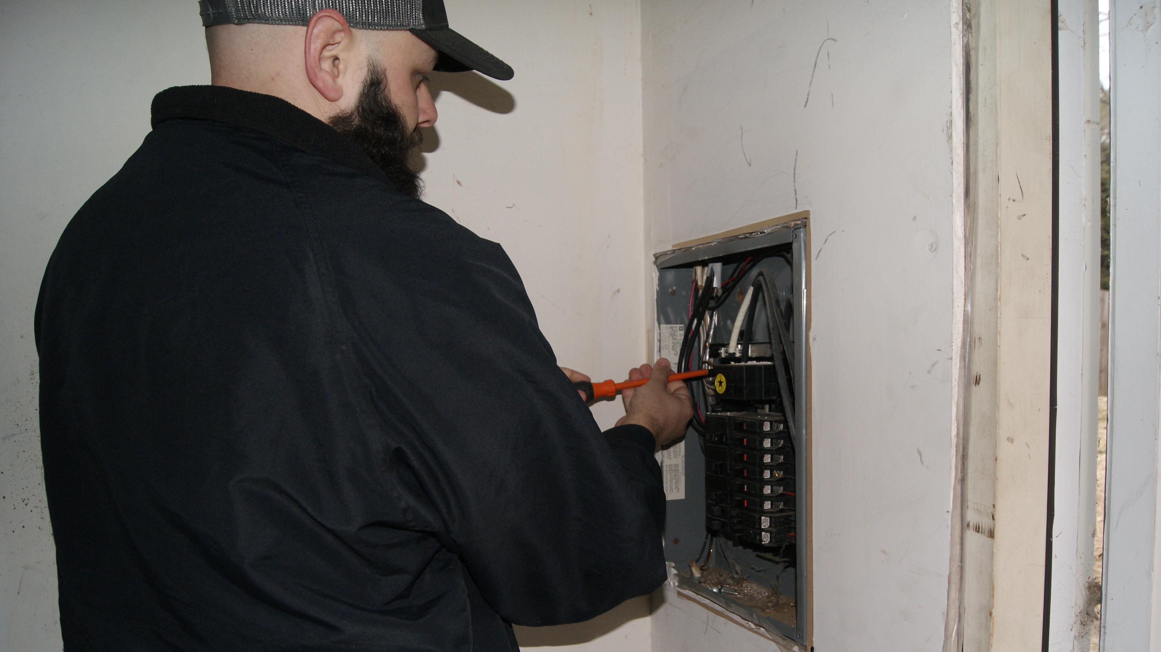 Streamline Services Plumbing, HVAC & Electrical ensures your safety with expert electrical panel services.