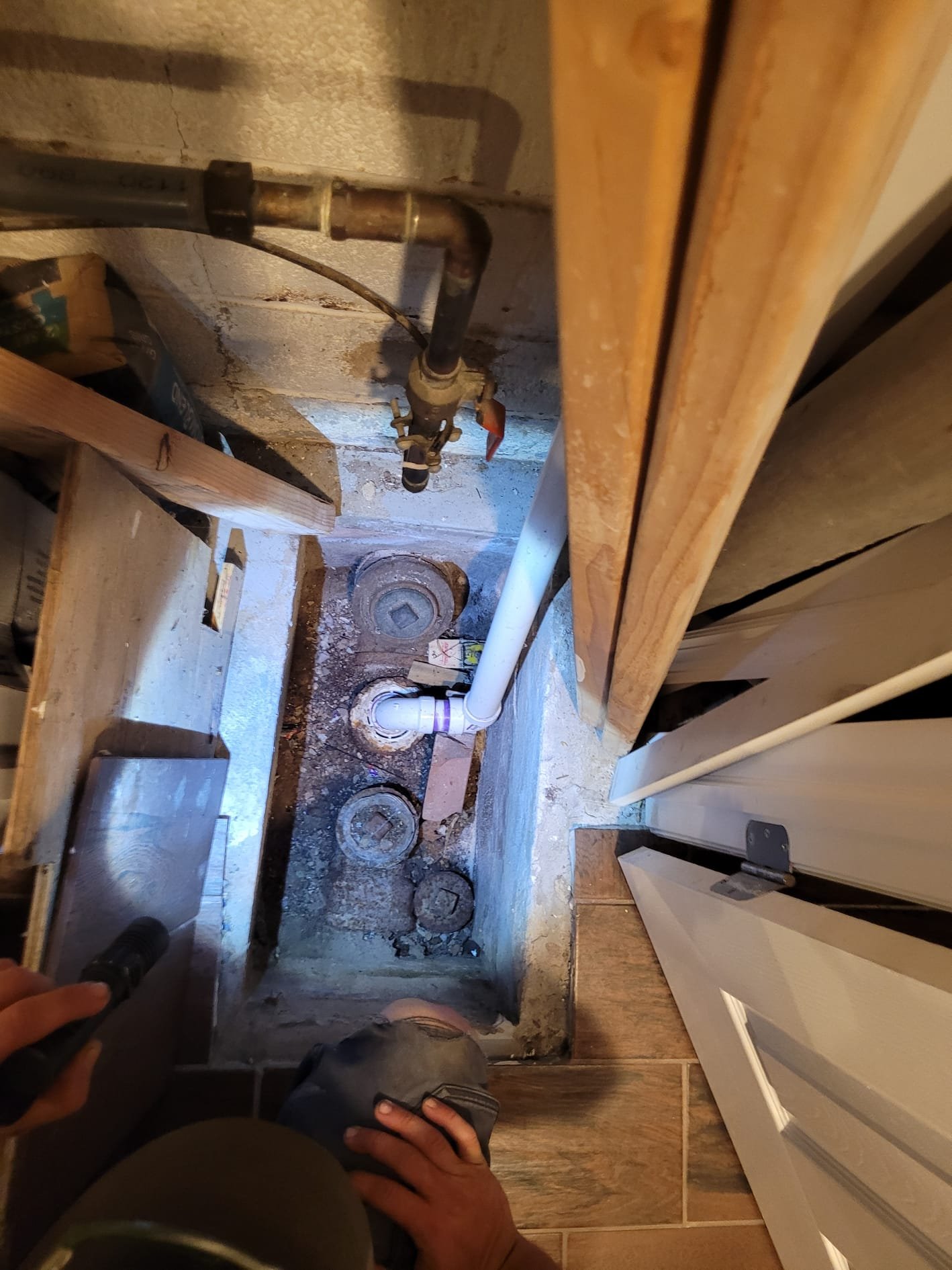 Experience top-notch plumbing services with our expert team ensuring quality and professionalism at every step with Service Professionals.