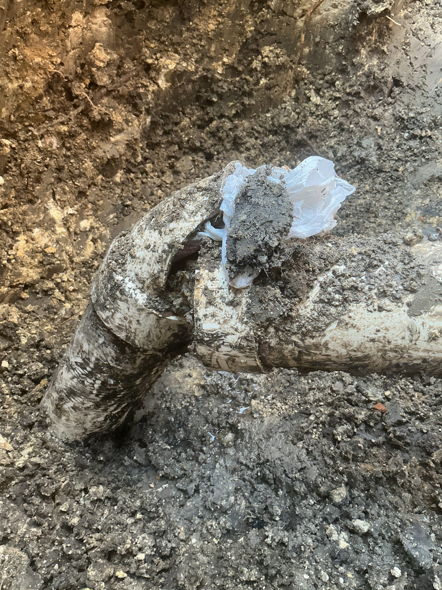 AirCo Air Conditioning, Heating and Plumbing: Your trusted partner for reliable sewer line repair and emergency plumbing services.