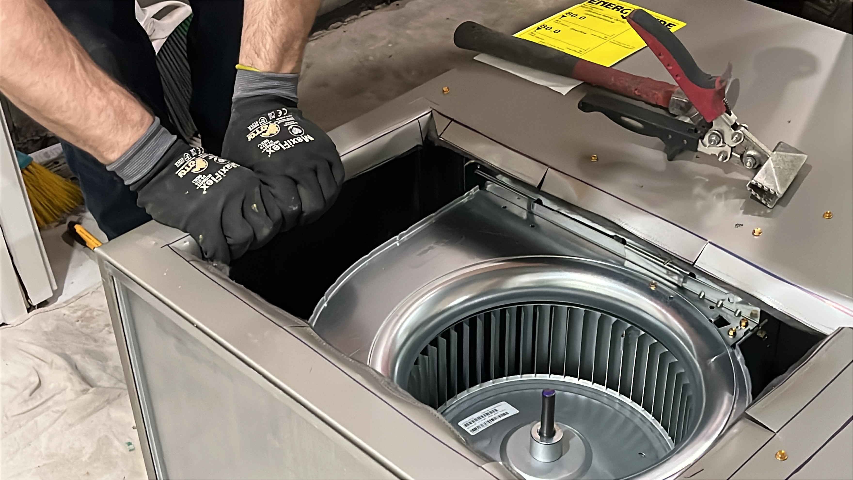 Experience the ultimate in HVAC service professionalism with Air Comfort Service, Inc. as we keep your comfort a priority.