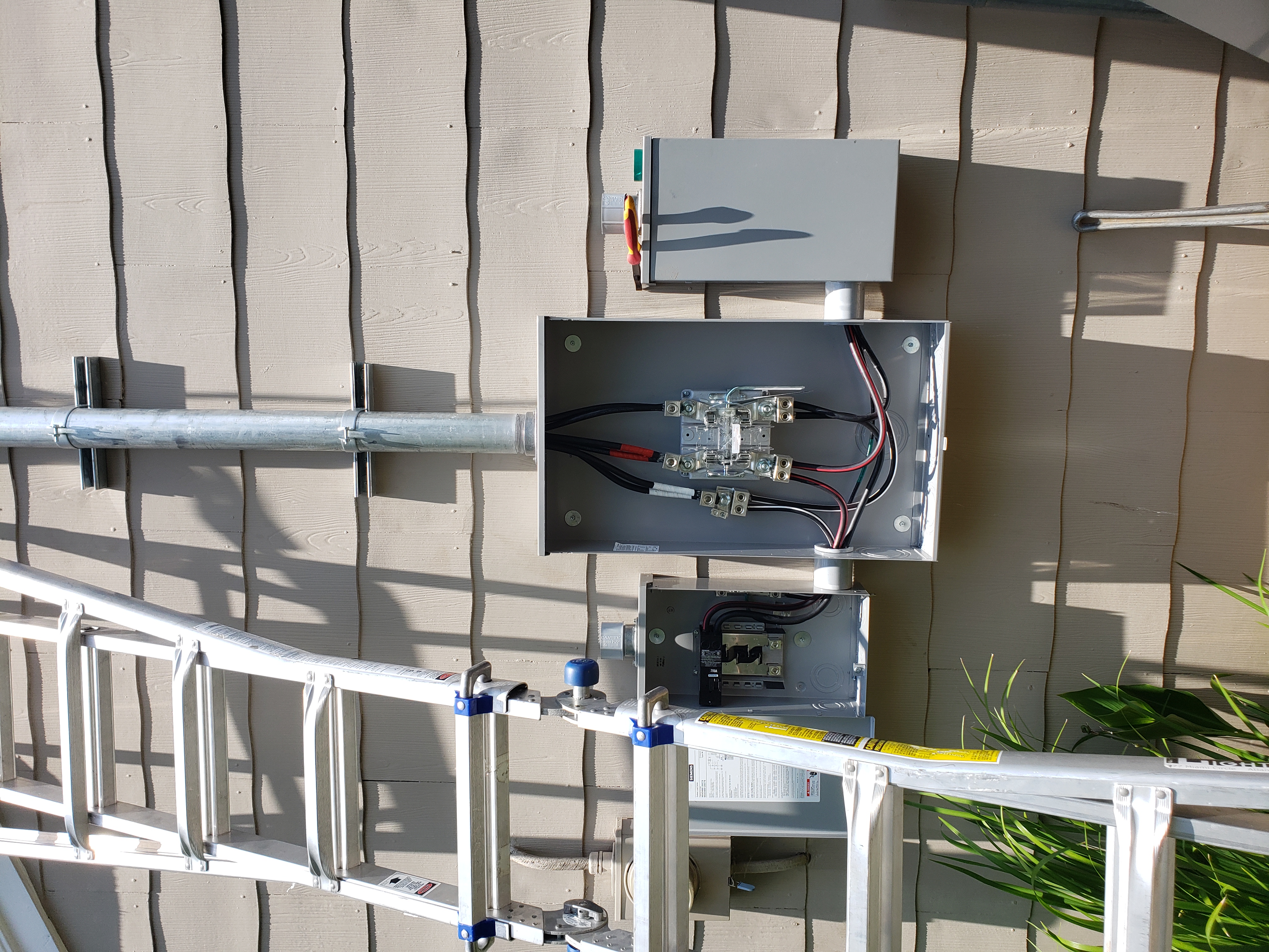 Experience reliable electrical solutions with Aardvark Electric, Inc.