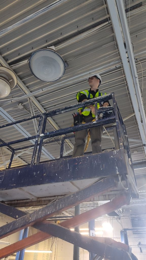 Aardvark Electric, Inc. ensures top-quality service with a focus on safety and expertise, handling your industrial lighting needs with professionalism.