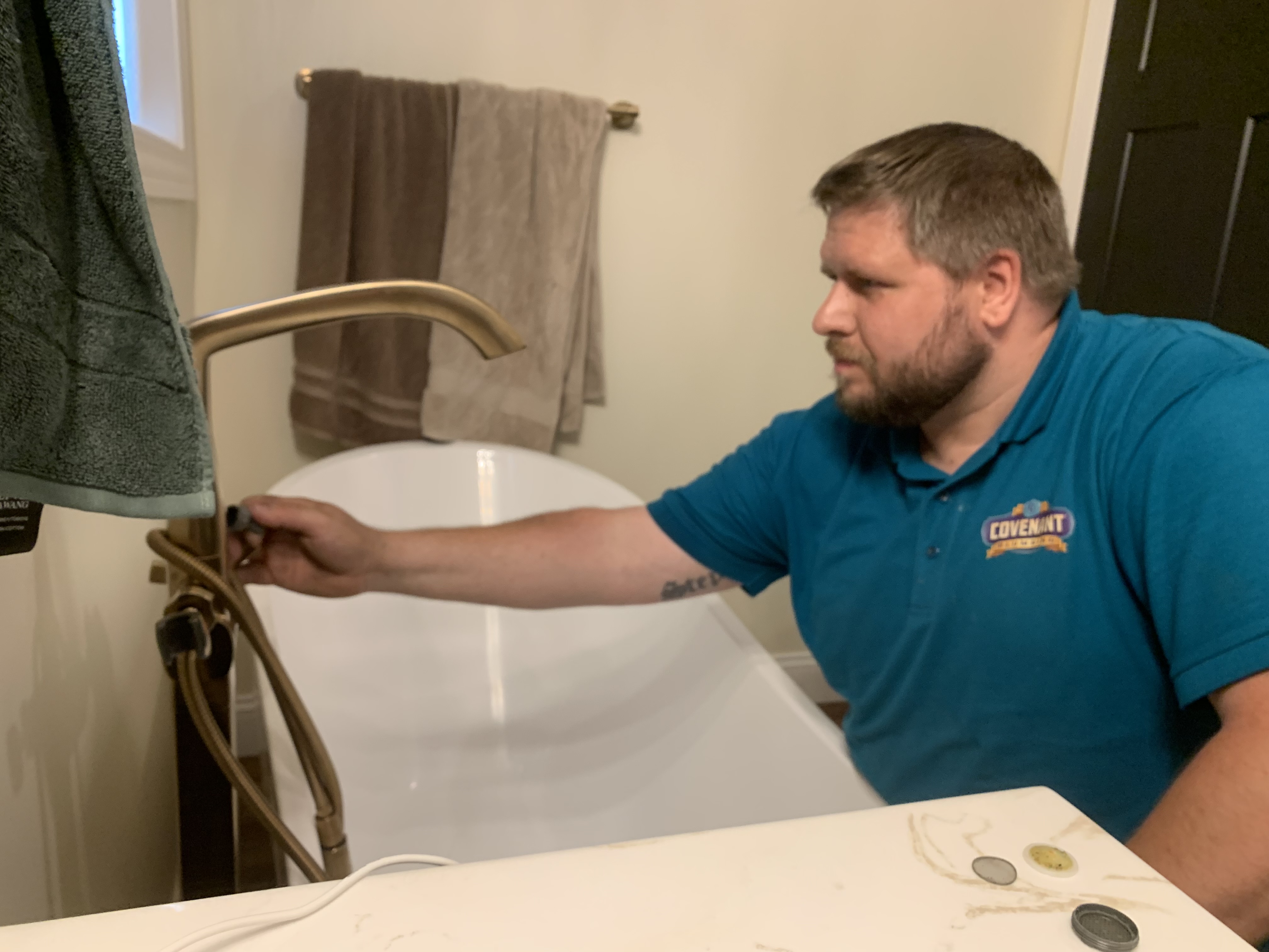 Covenant Plumbing ensures your faucets are installed perfectly with top-notch expertise and reliability.