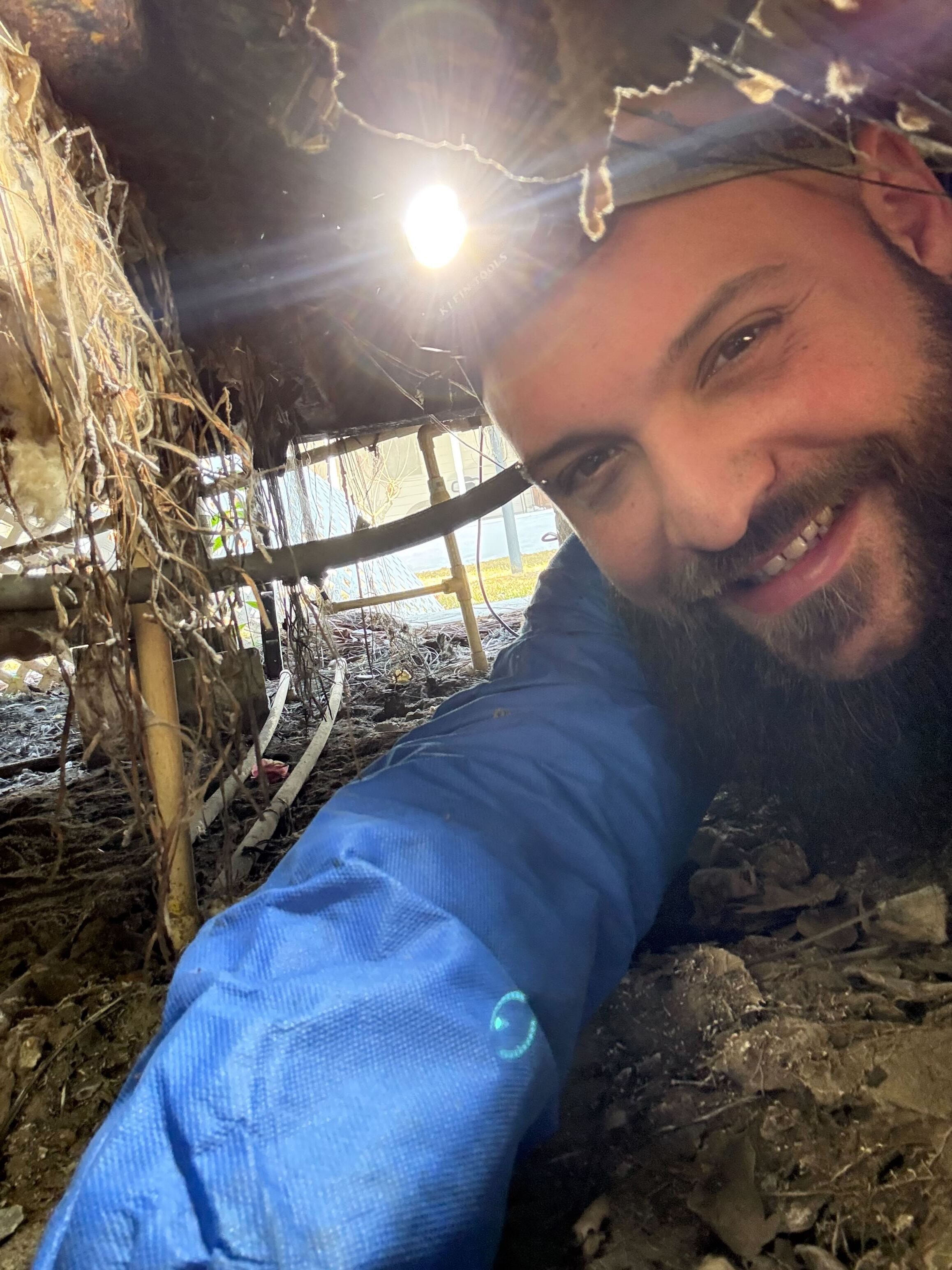 Trust Climate Experts Air, Plumbing & Electric to tackle the toughest jobs with a smile, even in the tightest spaces.