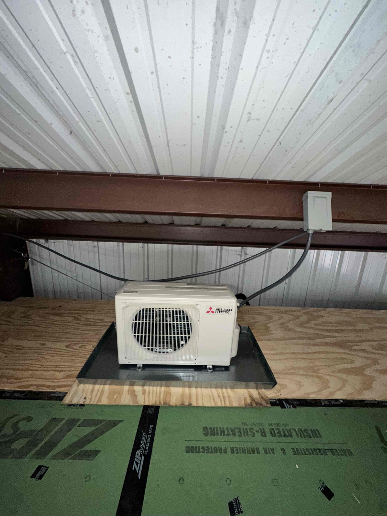 Experience unparalleled HVAC solutions with Parobek Plumbing & Air Conditioning, ensuring your comfort with expertly installed ductless mini-split systems.