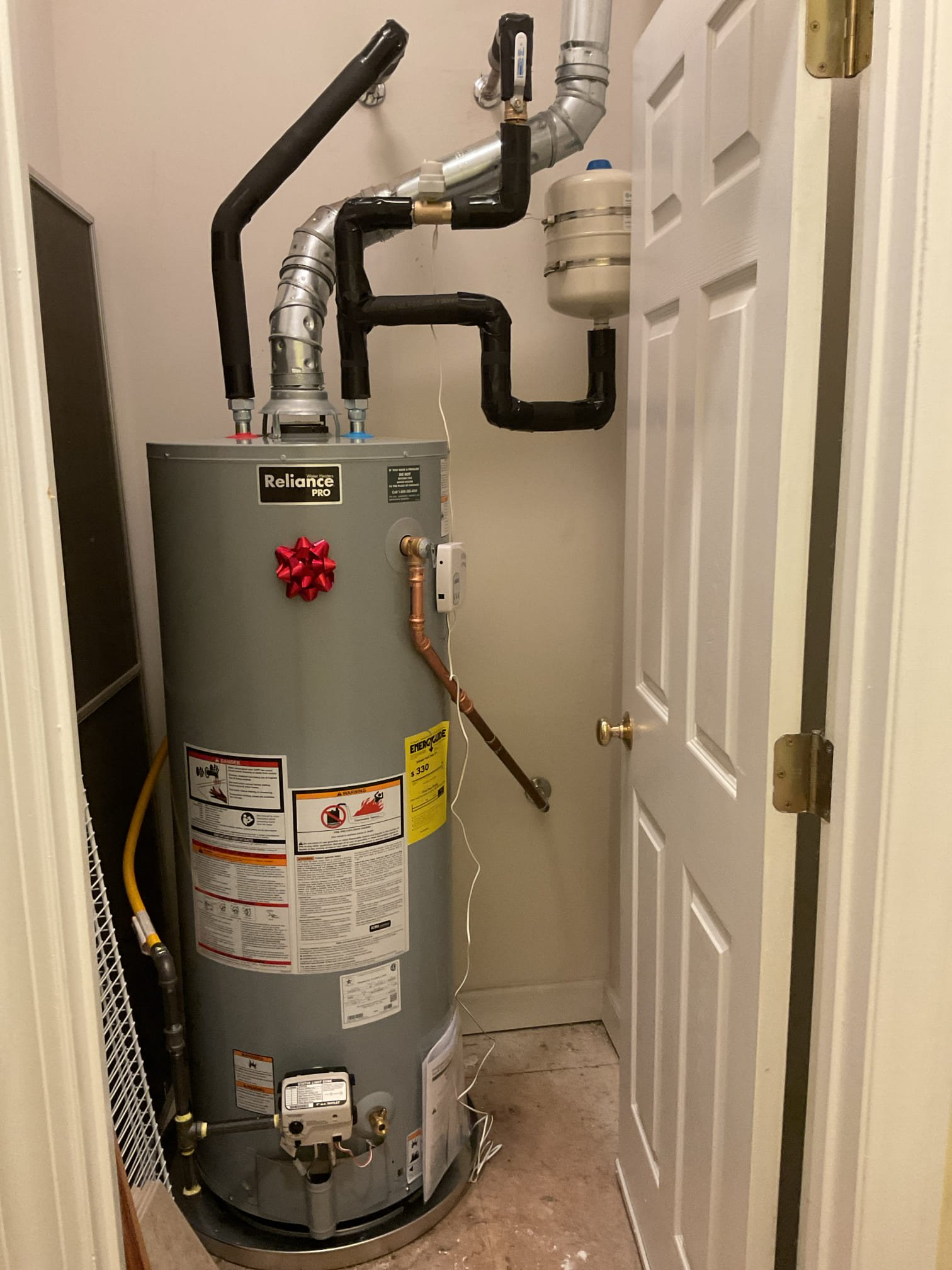 Experience top-notch water heating solutions with Moncrief Heating & Air Conditioning, where quality meets reliability in every installation.