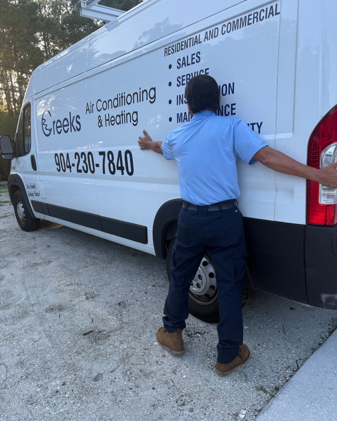 Experience top-tier service with Creeks Air Conditioning & Heating, your trusted partner for all HVAC needs.