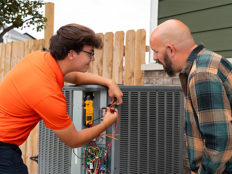 Summers Plumbing Heating & Cooling ensures top-notch customer service with experts ready to address your every HVAC need.