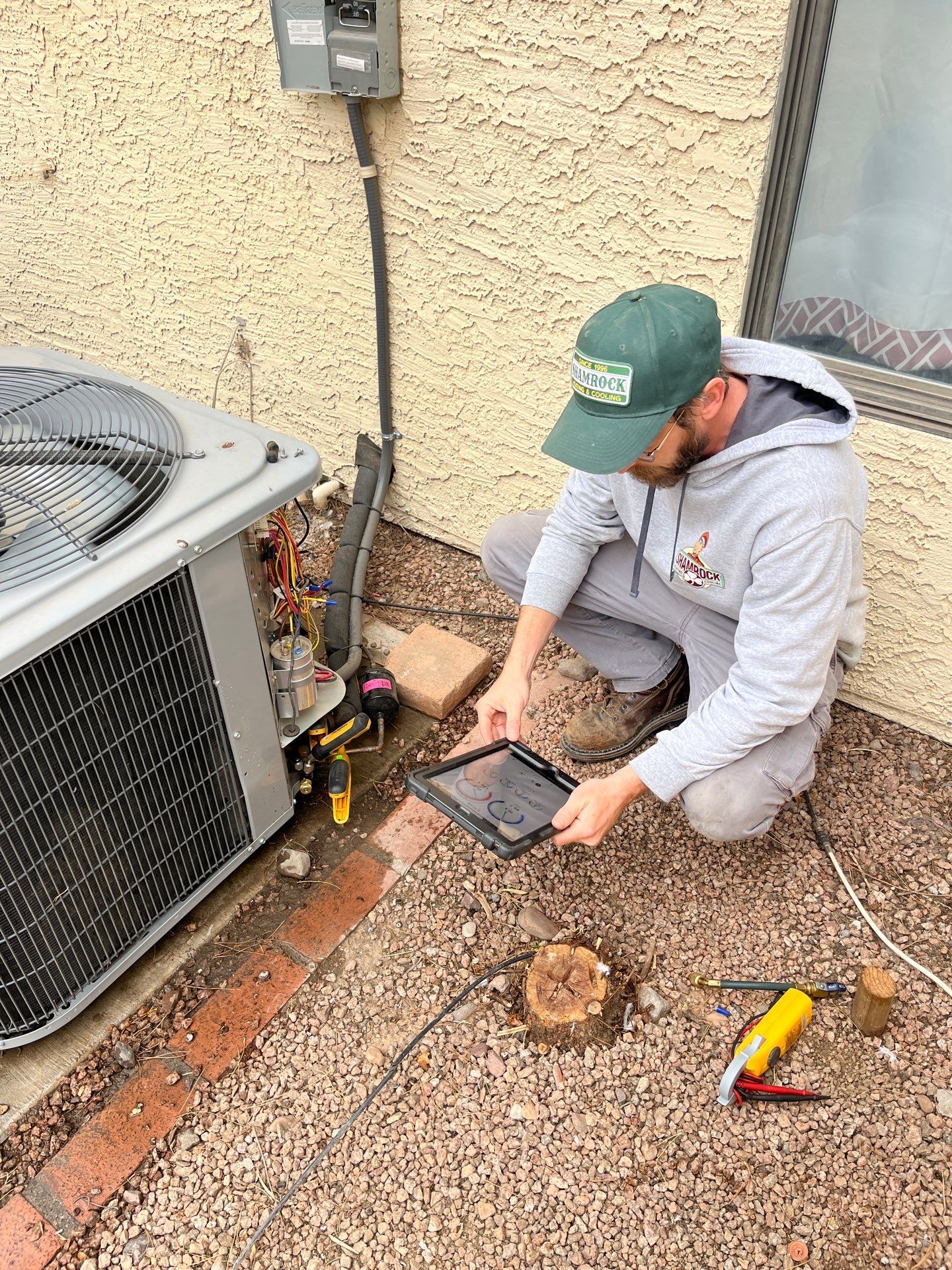 Experience top-tier HVAC service with Shamrock Heating & Cooling for all your AC repair needs.