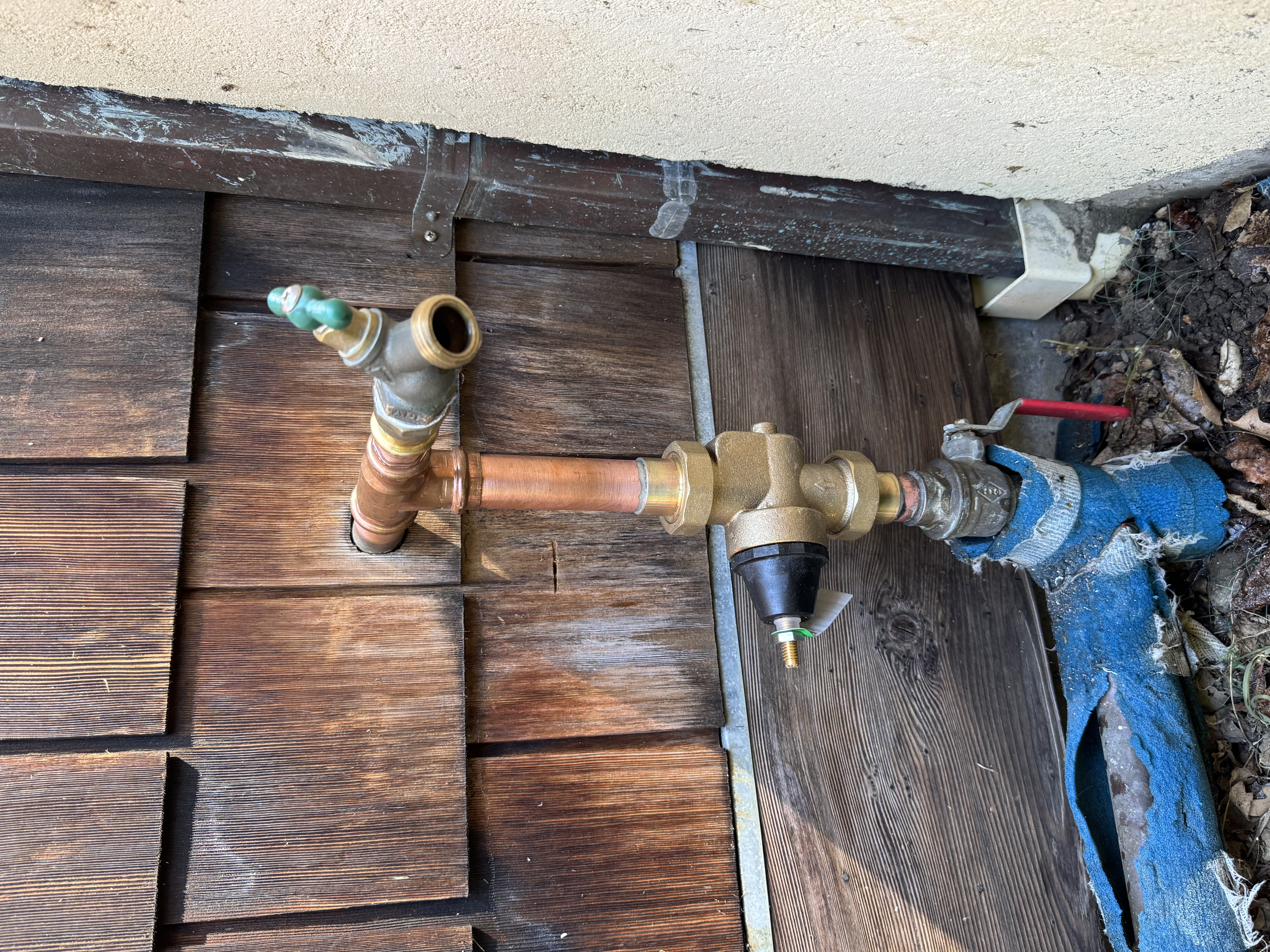 Clean, durable copper fittings and a properly installed valve demonstrate the reliability customers expect from Big Island Plumbing.