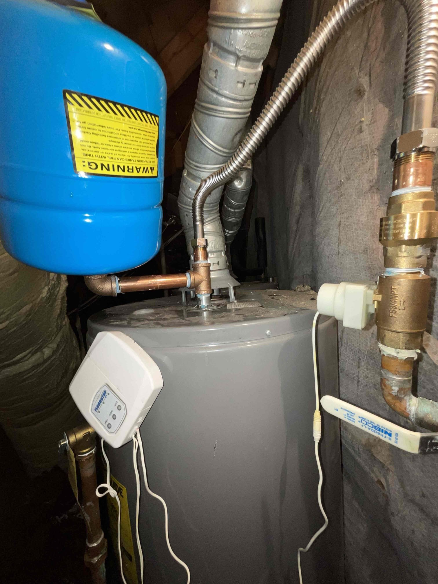 Southern Comfort Mechanical: Ensuring top-notch plumbing solutions with our expertly installed water heaters and components.