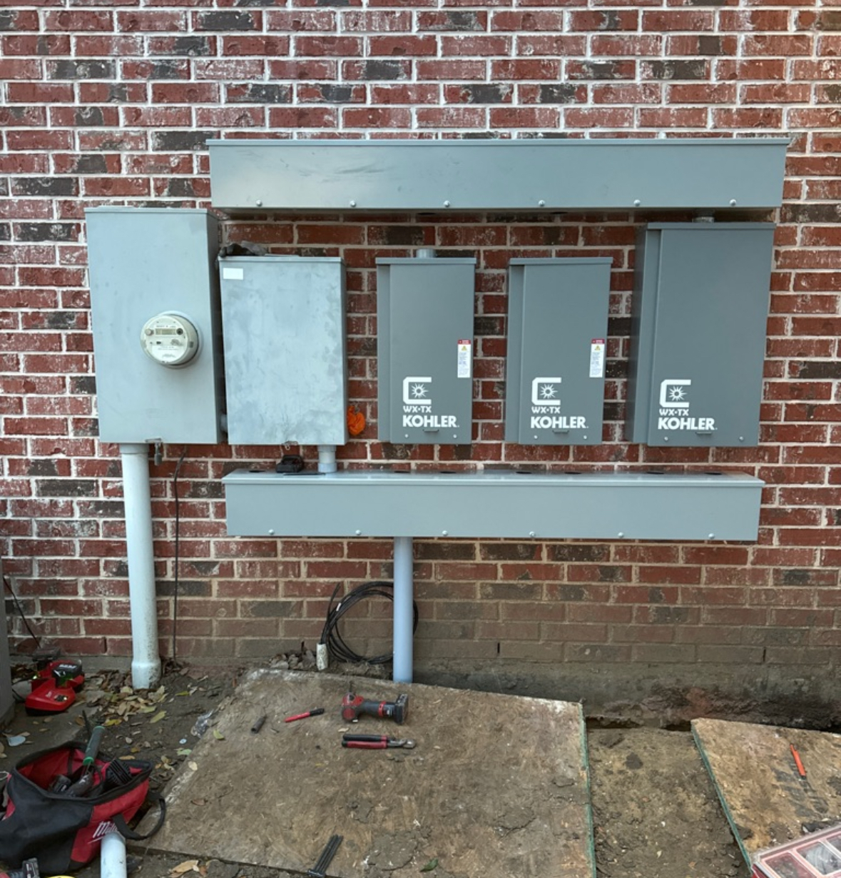 Showcasing reliable electrical solutions with Cool Hand Electric's expertly installed Kohler panels.