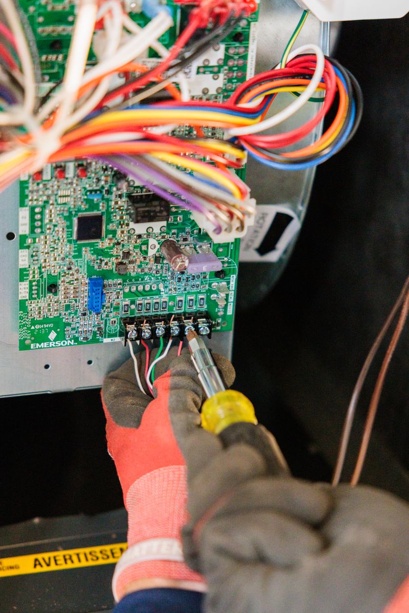 Guaranteed Service ensures top-notch electrical solutions with precision and professionalism.