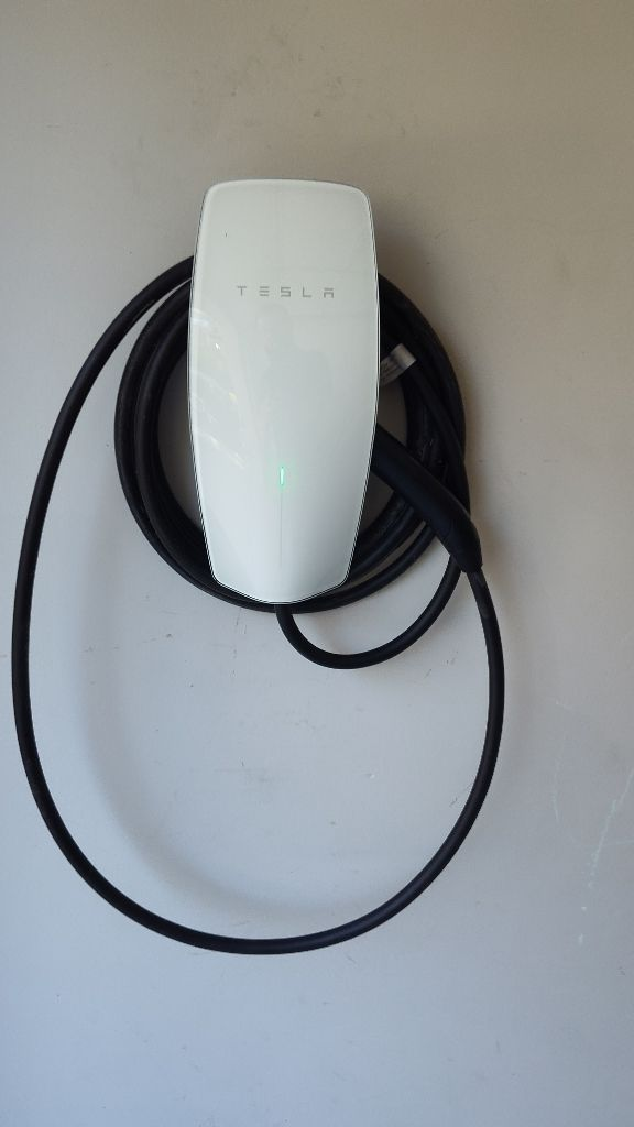 Power your future with Aardvark Electric, Inc. - Experts in cutting-edge EV Charger Installations.