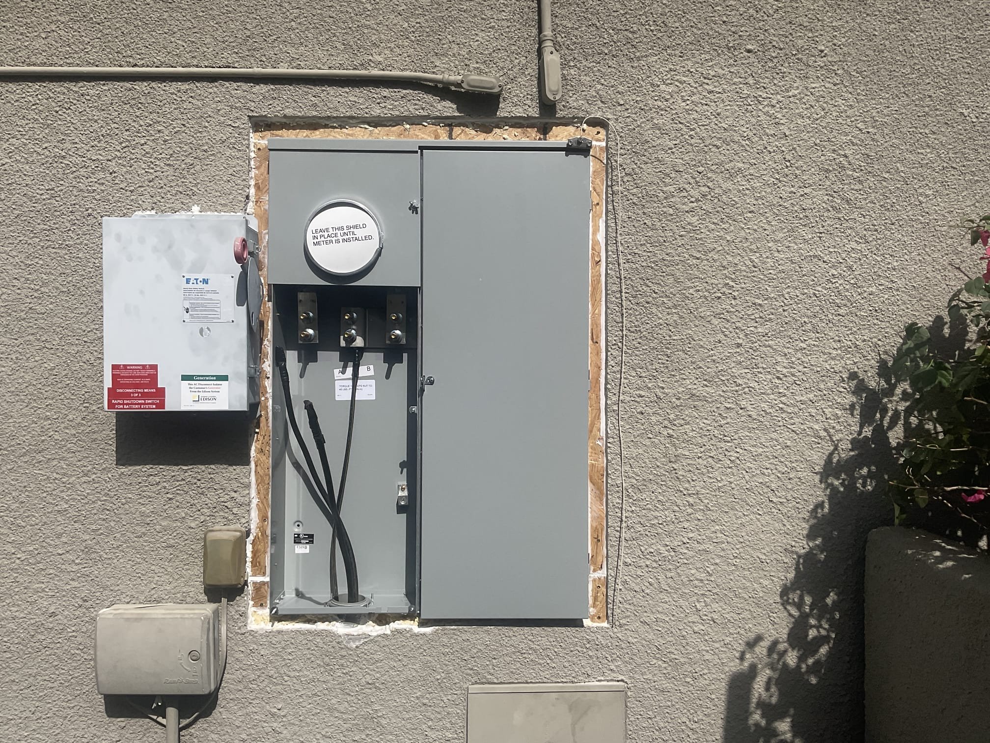 Ensure your project is in the right hands with General Air Conditioning & Plumbing's expert electrical services.