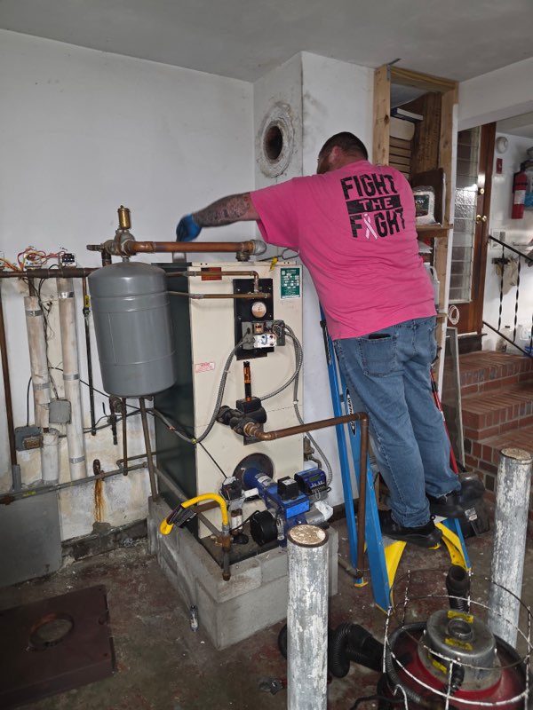 Ensure warmth and comfort with Cutting Edge Total Comfort's expert heating system maintenance services.