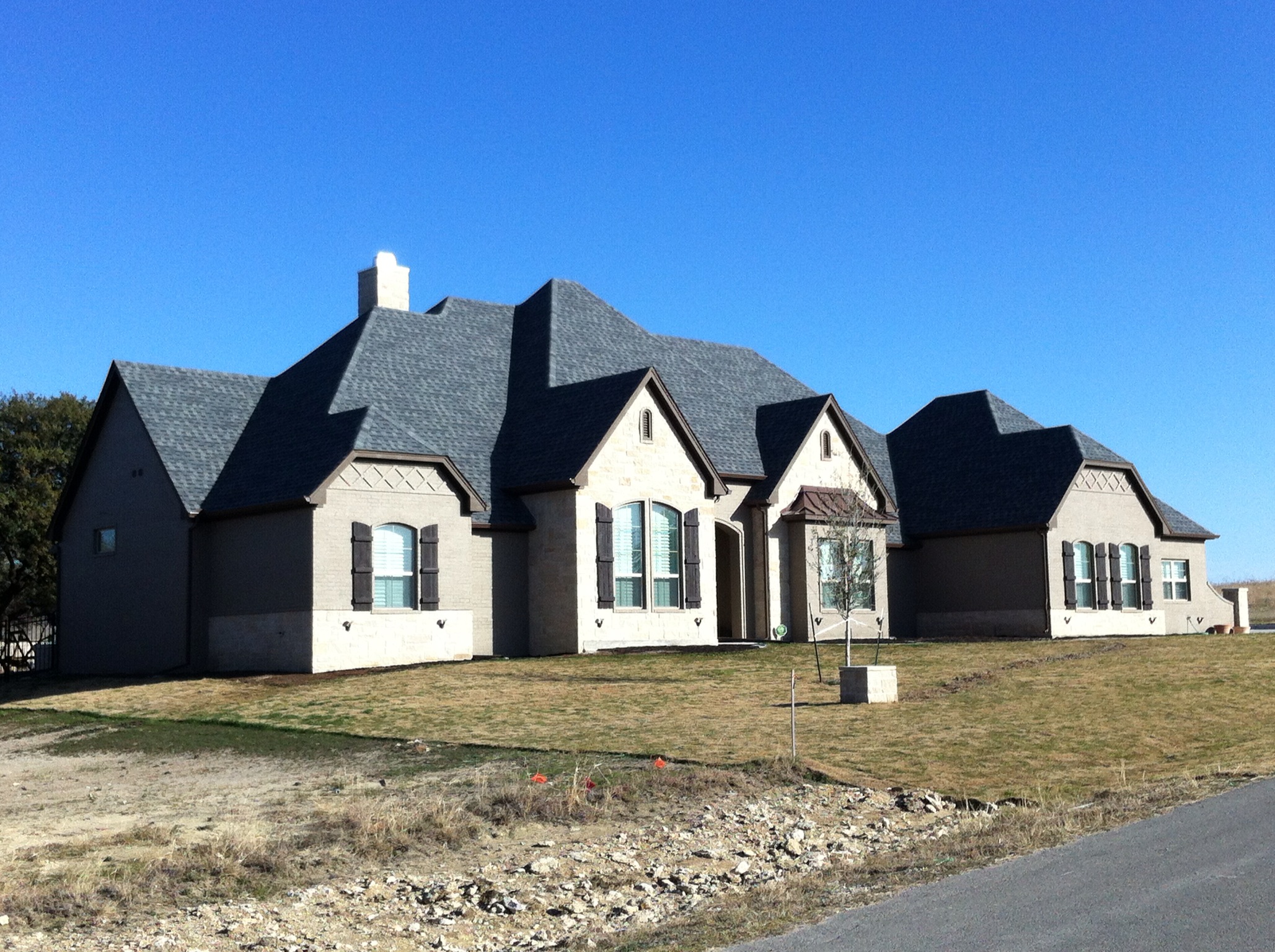Experience the pinnacle of quality and style with Americana Roofing's unmatched roofing solutions.