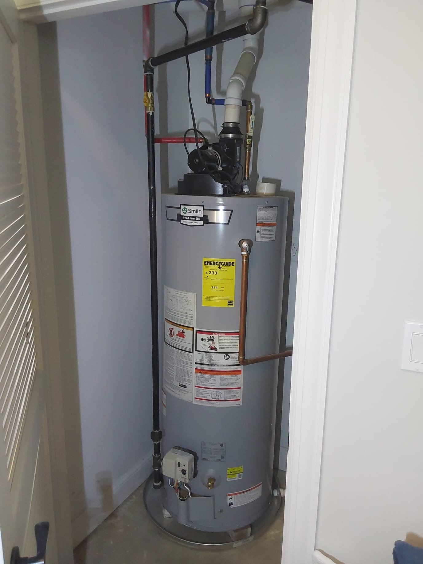 Experience top-notch plumbing services with our expert water heater installations. Trust [Business Name] for quality you can see and depend on.