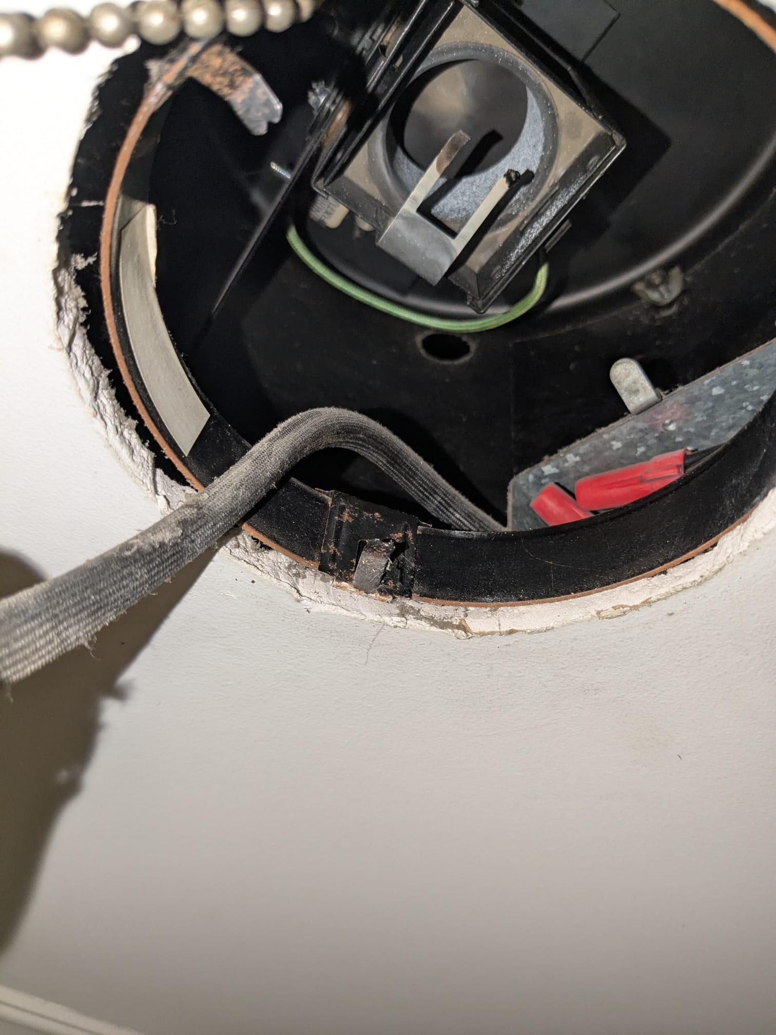 At Aardvark Electric, Inc., our expert electricians ensure safe and reliable installations for your home or business.