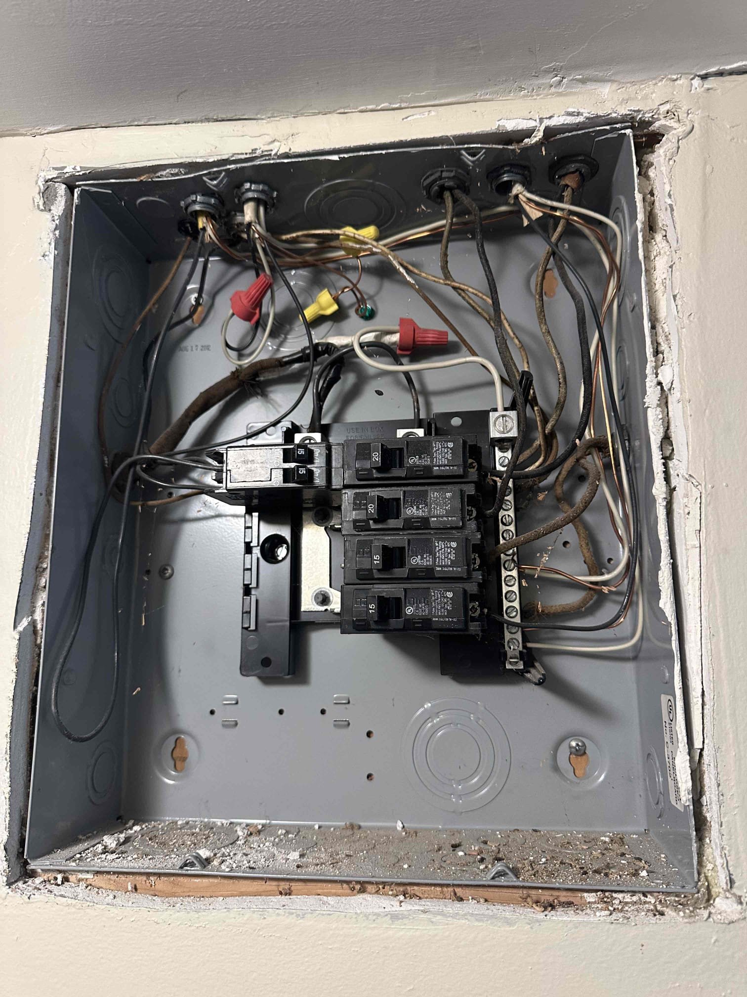 Experience top-notch electrical panel services with Precision Electric to ensure your safety and efficiency.