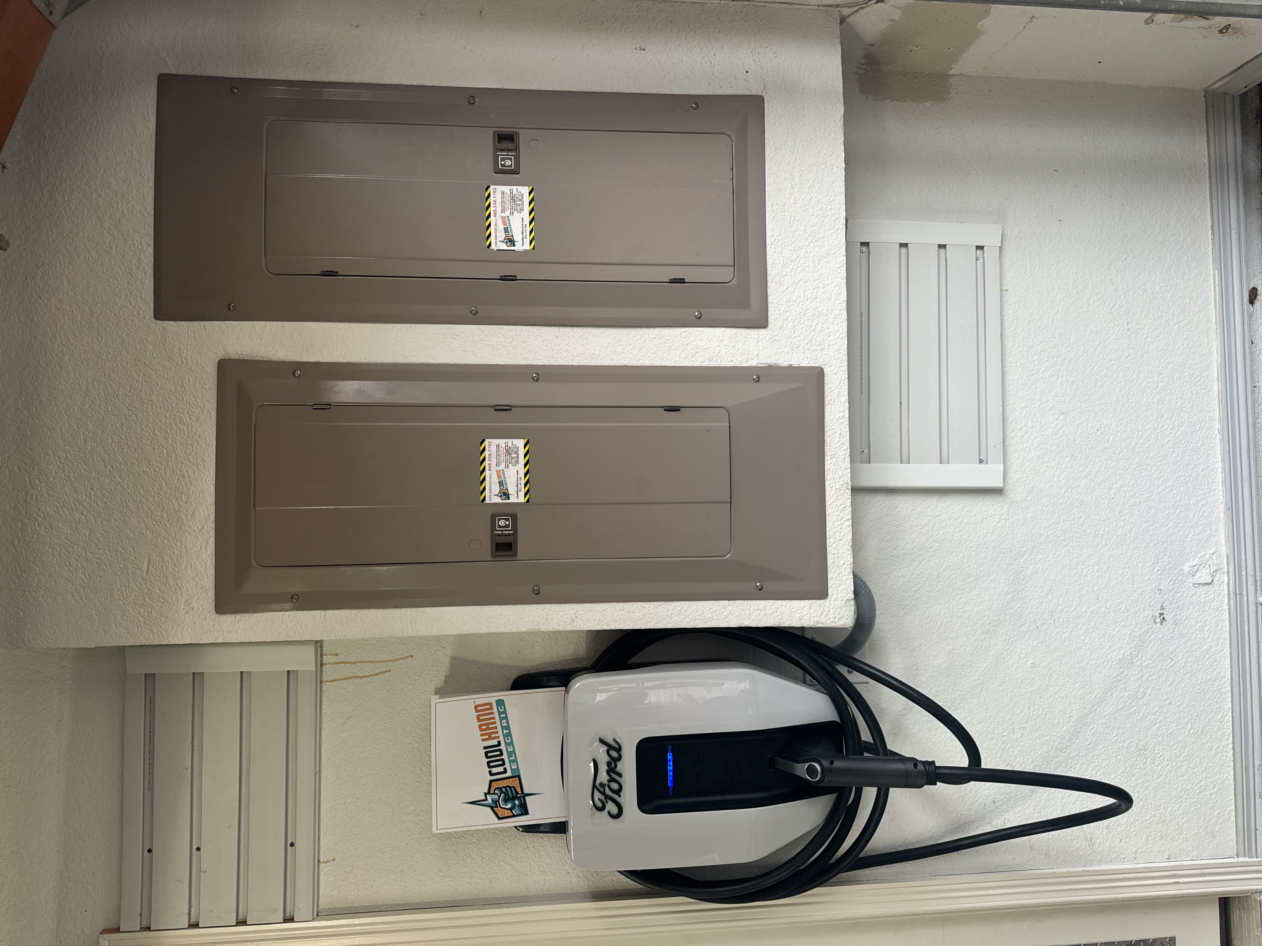 Power up your home with confidence and professionalism with Cool Hand Electric's advanced electrical solutions.