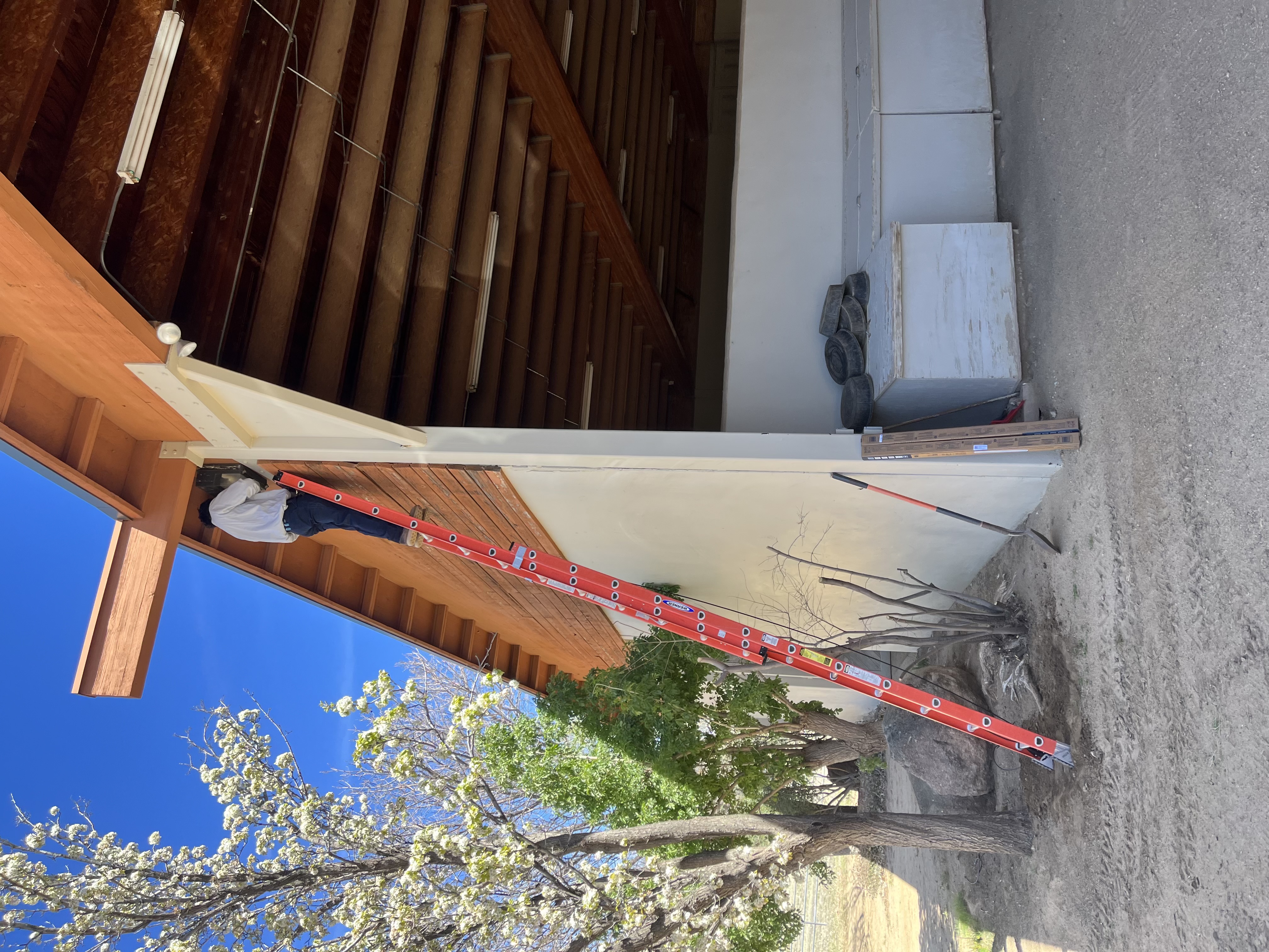 Experience professional efficiency with Allied Electric—expert solutions for all your electrical needs.