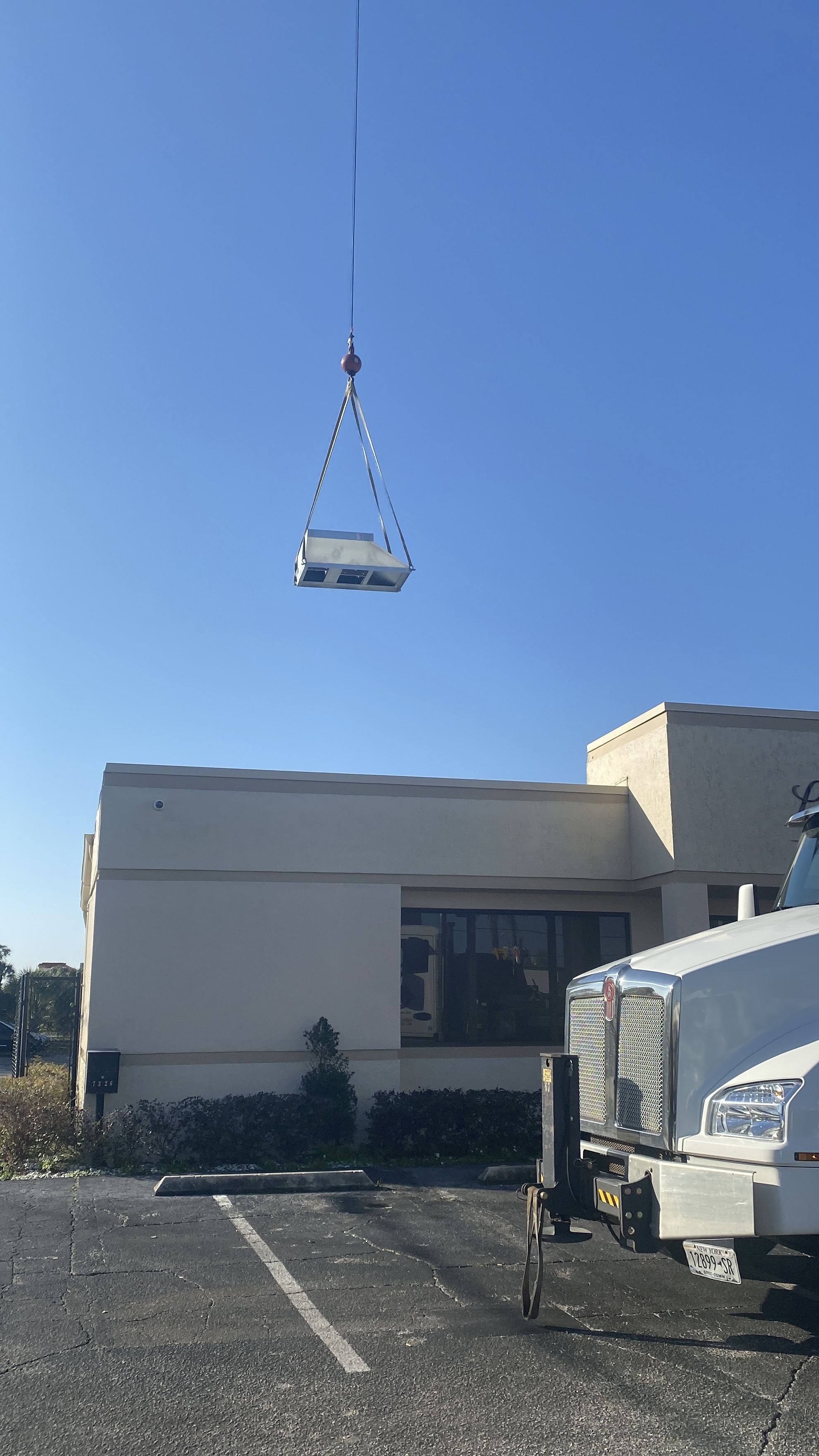 Experience top-tier HVAC installations with Belle Air, where professionalism meets precision.