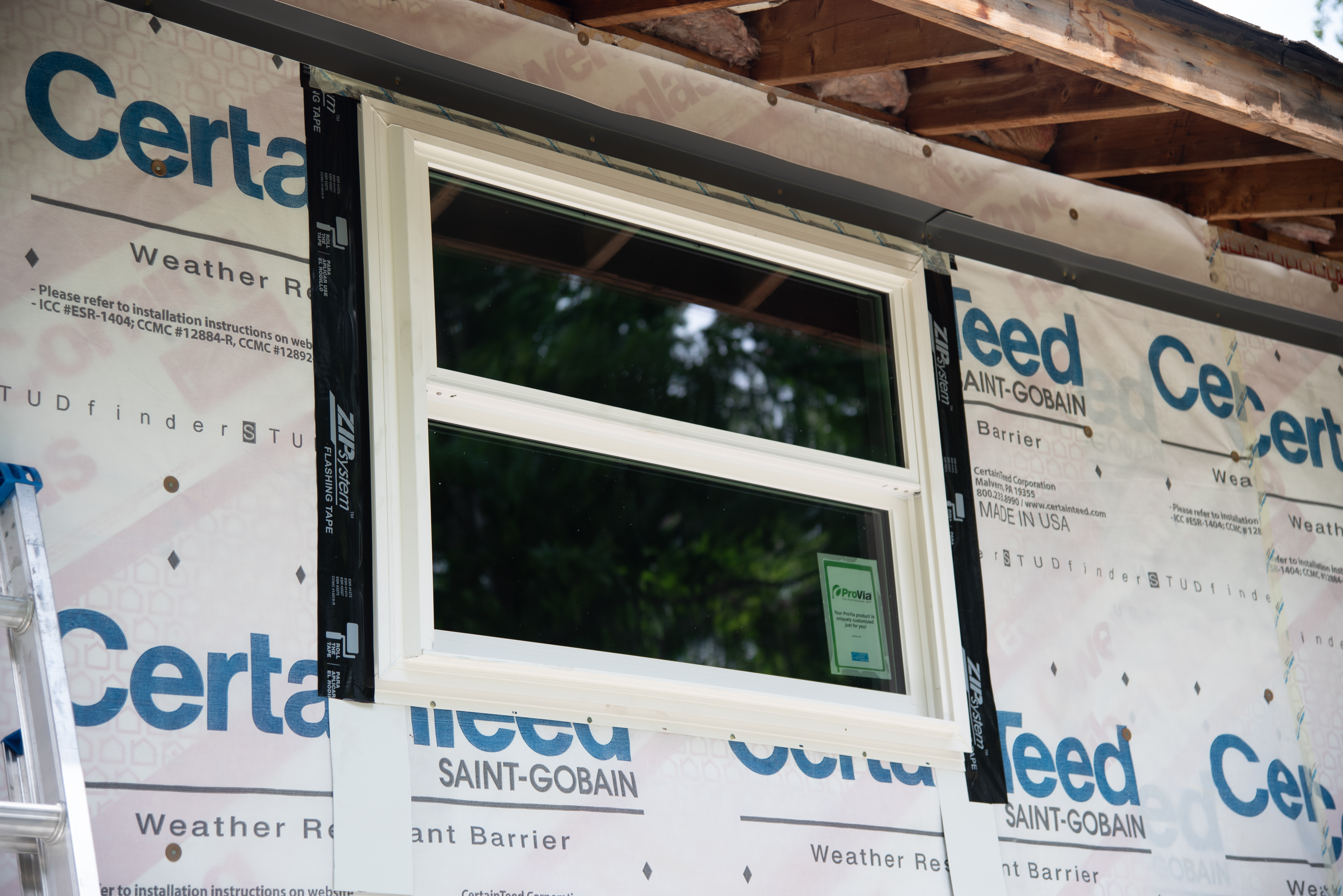 Experience quality window installations with Mast Roofing & Construction, where professionalism meets precision.