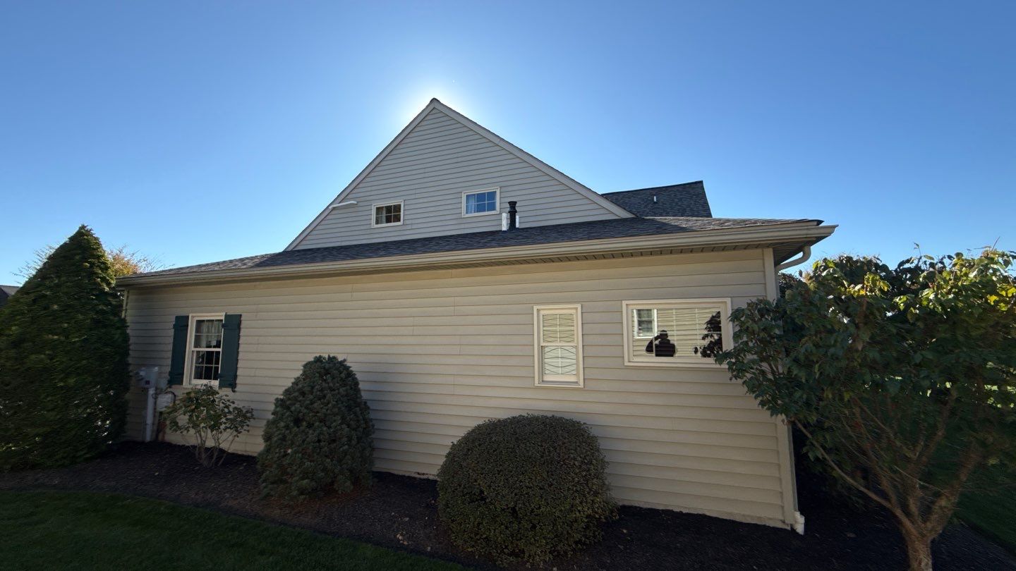 Showcasing lasting curb appeal and dependable roof and siding work, Mosaic Roofing & Exteriors keeps homes protected and looking great.