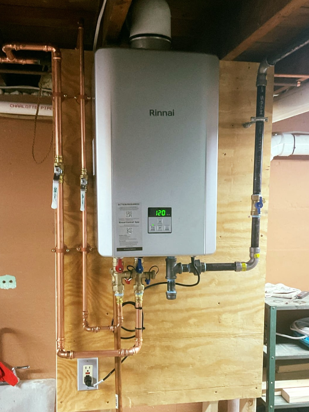 Paul The Plumber ensures precision and quality with our top-notch water heater installations.