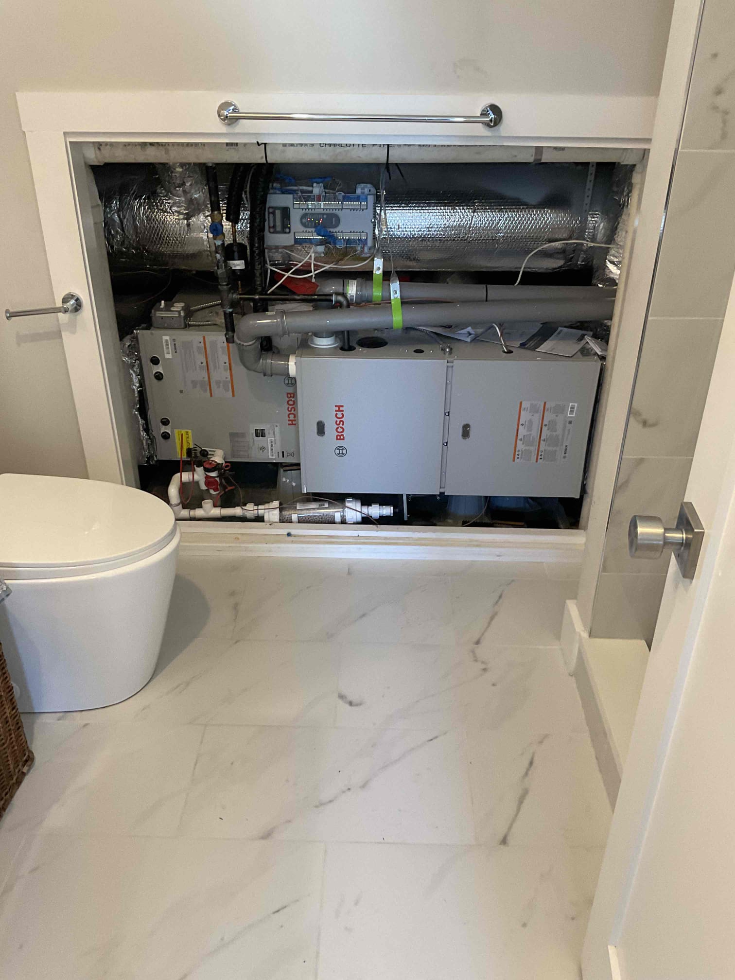 Experience the precision and reliability of HVAC solutions with Akian Plumbing, Heating, Cooling & Electric, where every installation reflects our commitment to quality and professionalism.