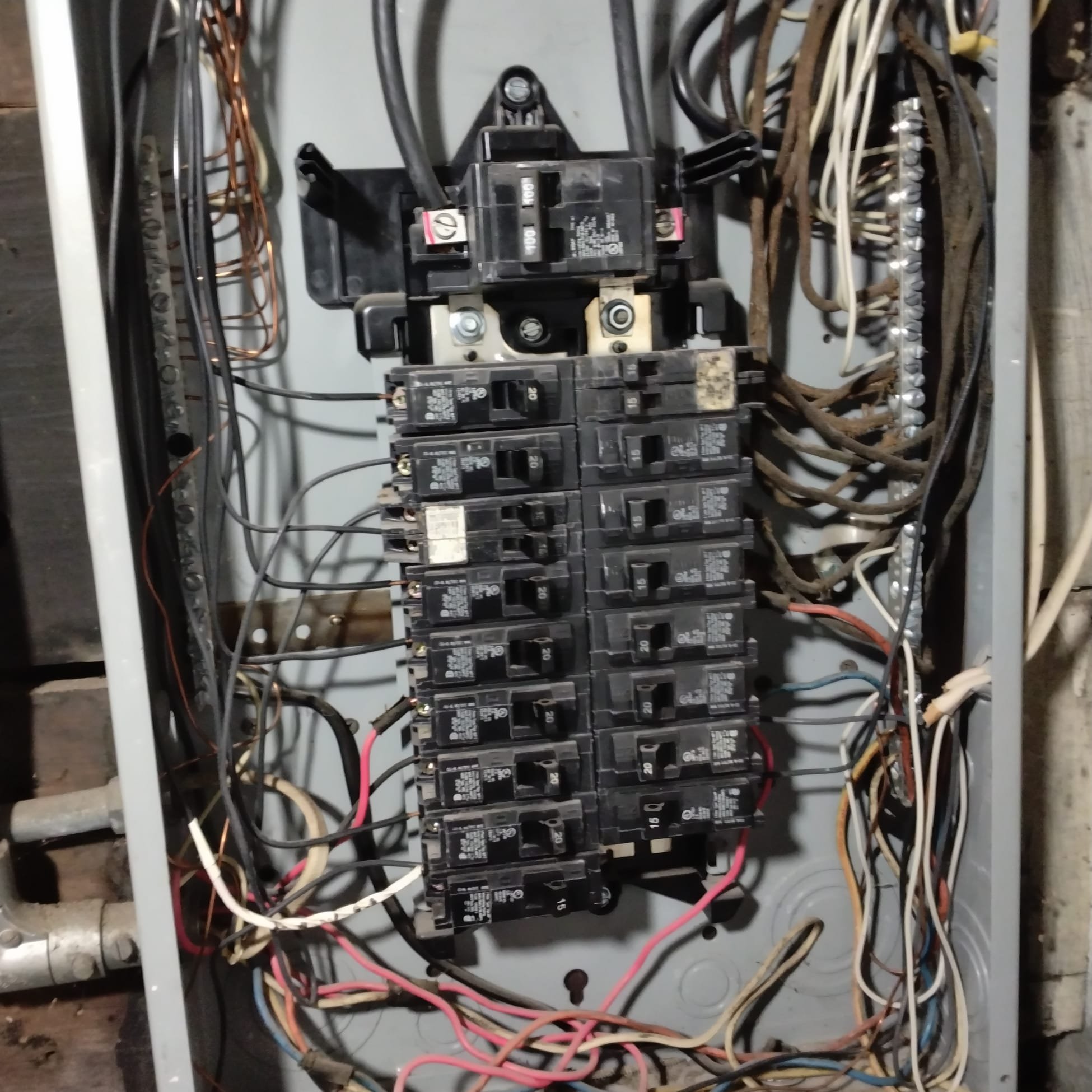Ensure safe and reliable power with our professional electrical panel services. Your trusted partner in quality and safety!