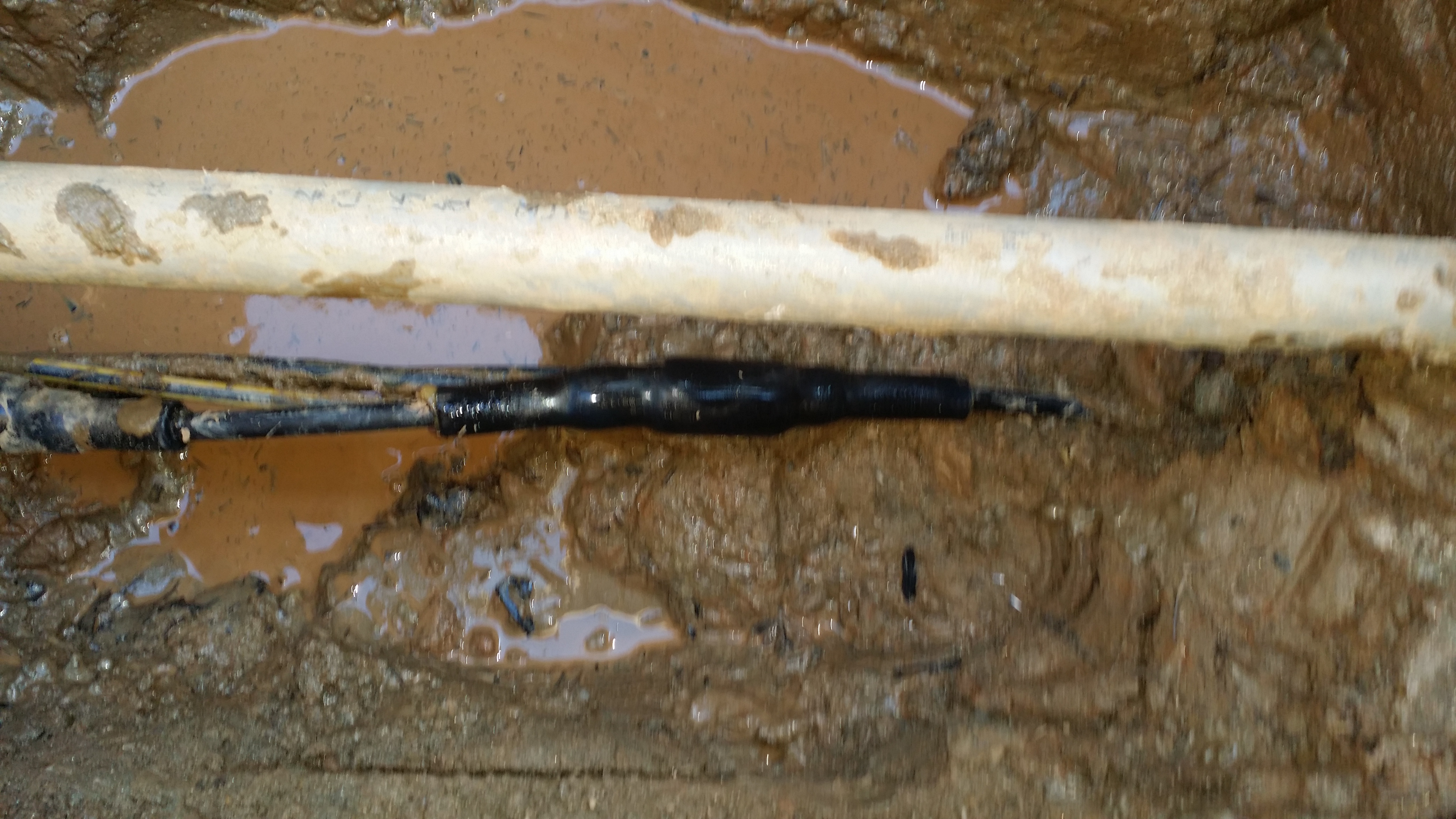 Aardvark Electric, Inc. - Reliable solutions for challenging electrical repair tasks.