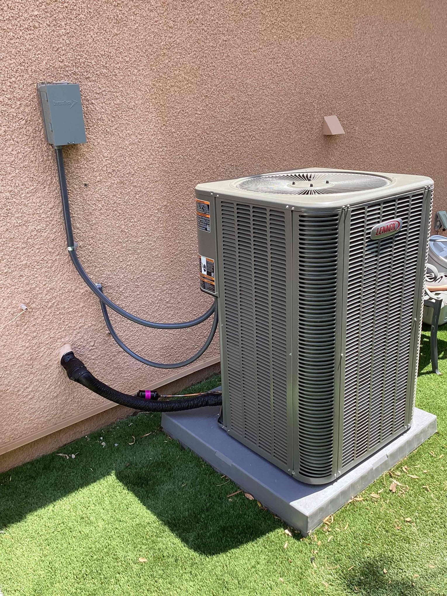 Experience top-tier cooling solutions with Sierra Air Conditioning & Plumbing, where quality and professionalism meet outdoor elegance.