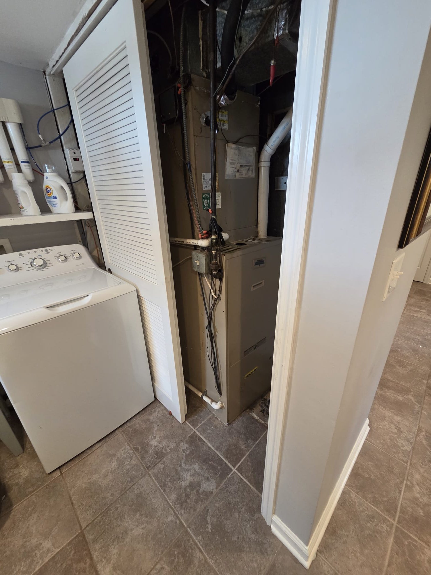 Experience the seamless integration of your home utilities with Service Professionals, ensuring your HVAC and laundry needs are met efficiently.