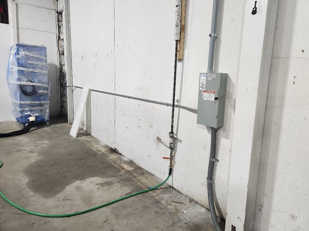 Aardvark Electric, Inc. ensuring electrical safety and professionalism with every installation.