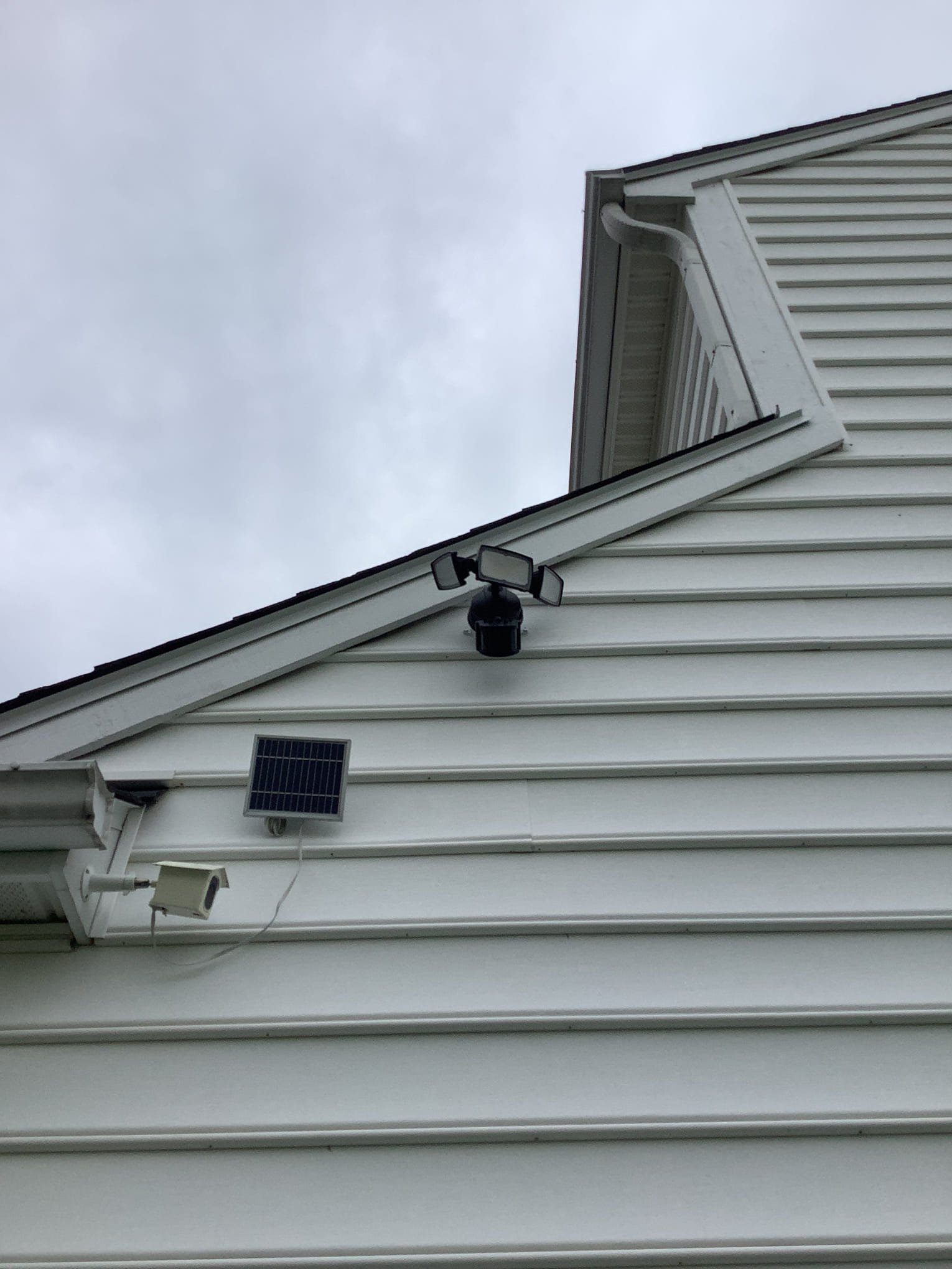 Safe Electric and Plumbing: Ensuring your home's safety and efficiency with professional security solutions and reliable power systems.