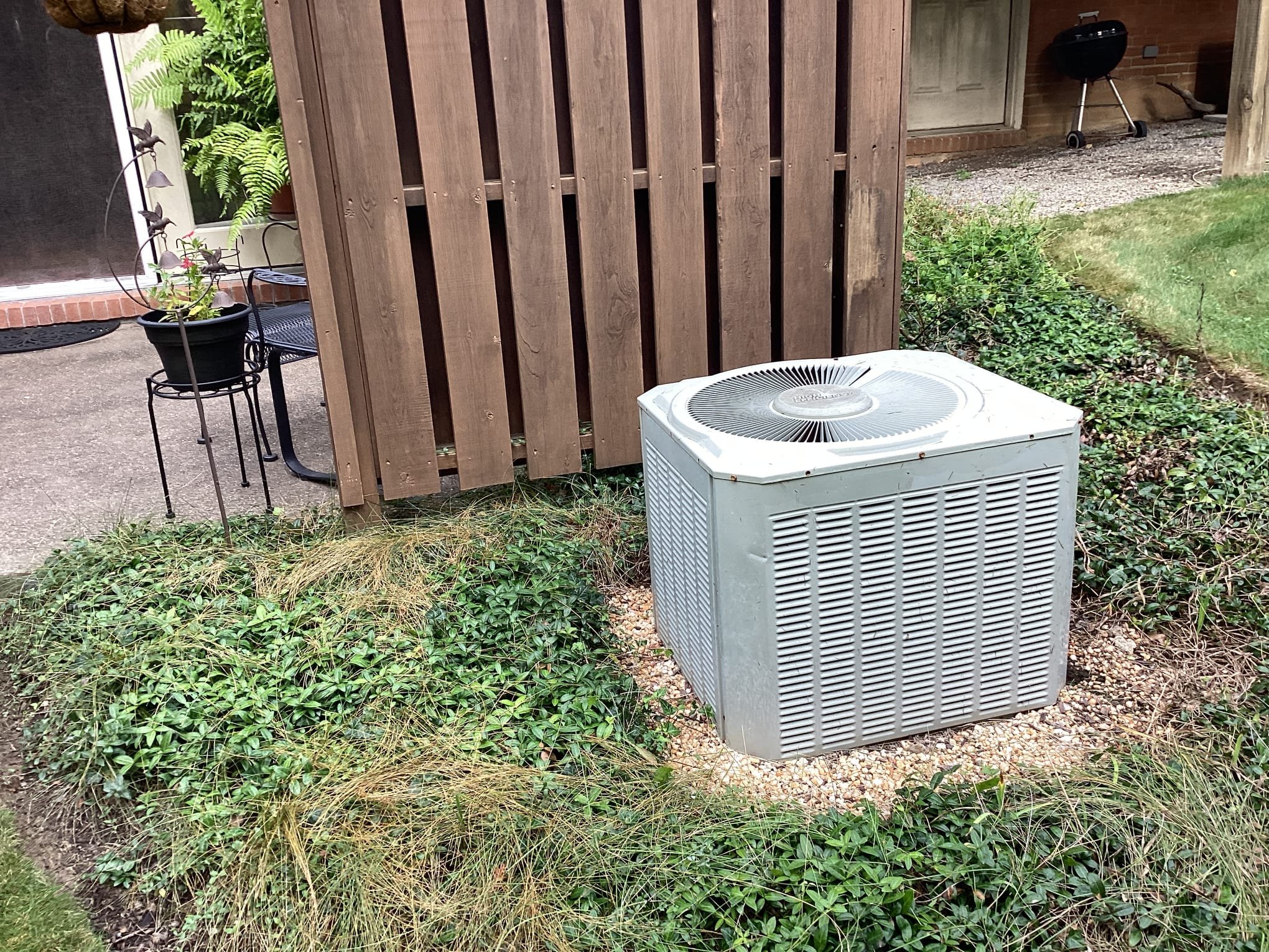 Experience superior outdoor AC unit installations with Boehmer Heating & Cooling, ensuring both performance and aesthetic appeal.