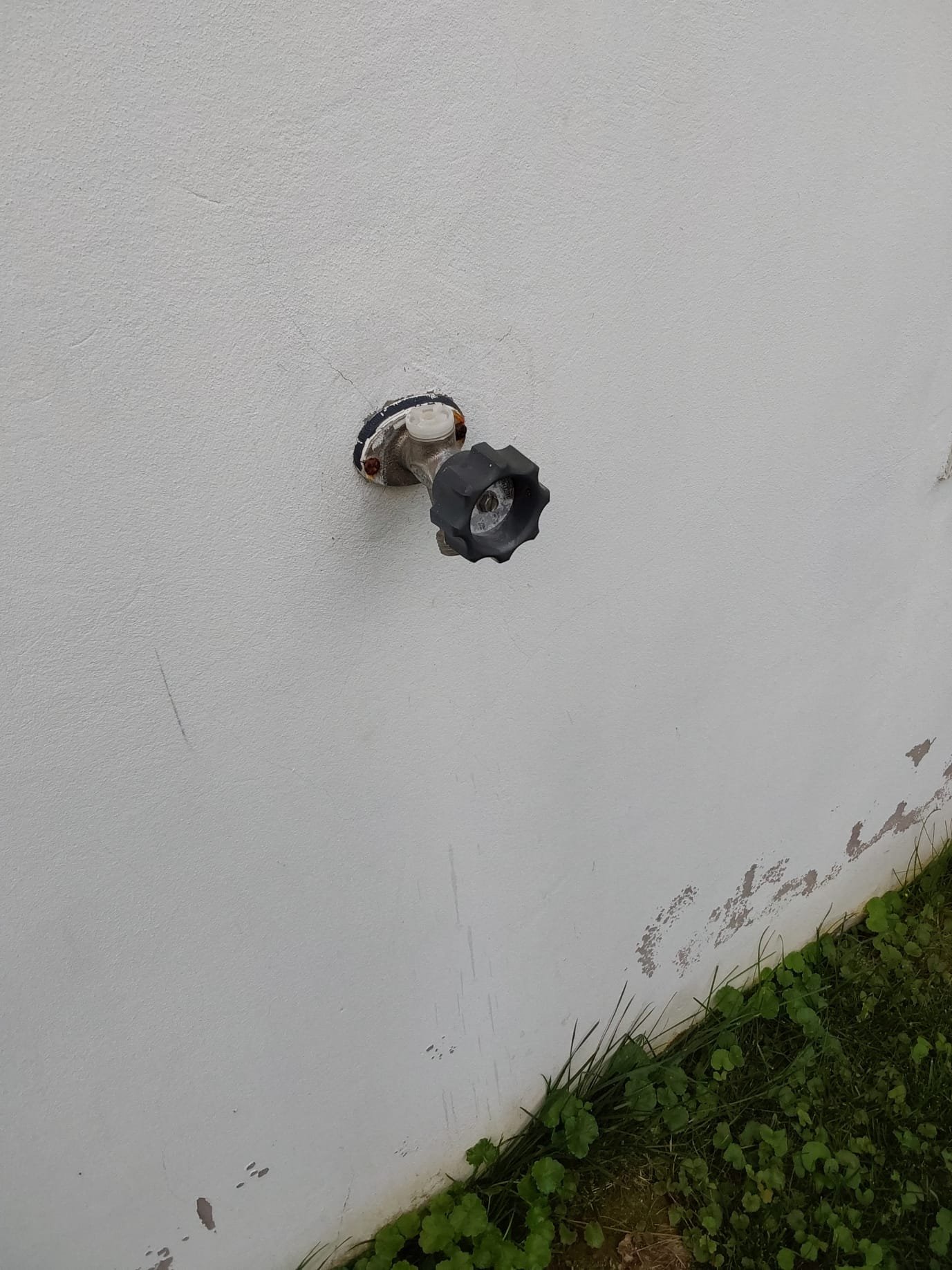 Ensure your outdoor plumbing is reliable with our expert plumbing services. Trust us to keep your home's exterior in perfect condition all year round.