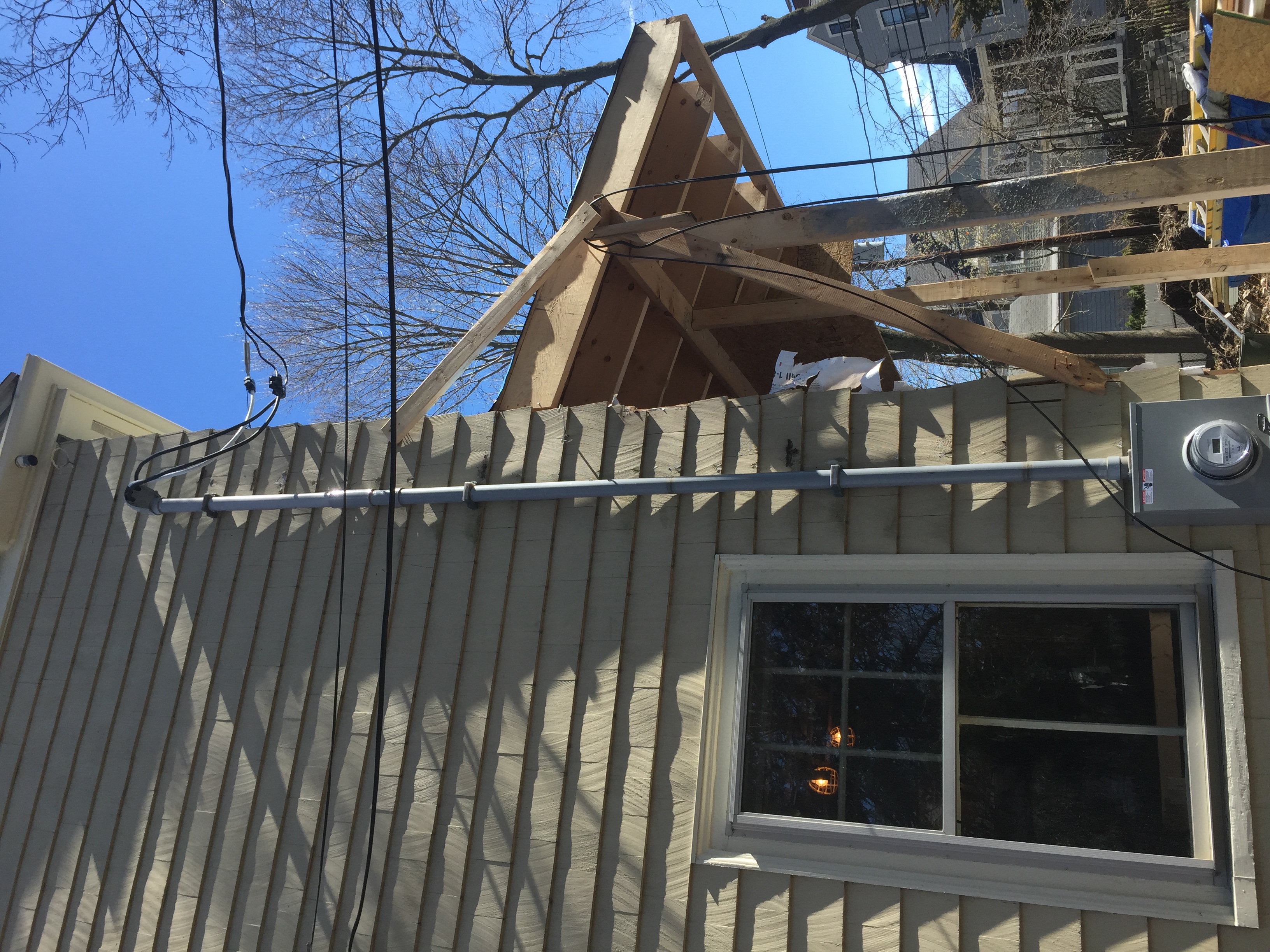 Castle Electric Inc.: Powering your home with professional precision and reliability.