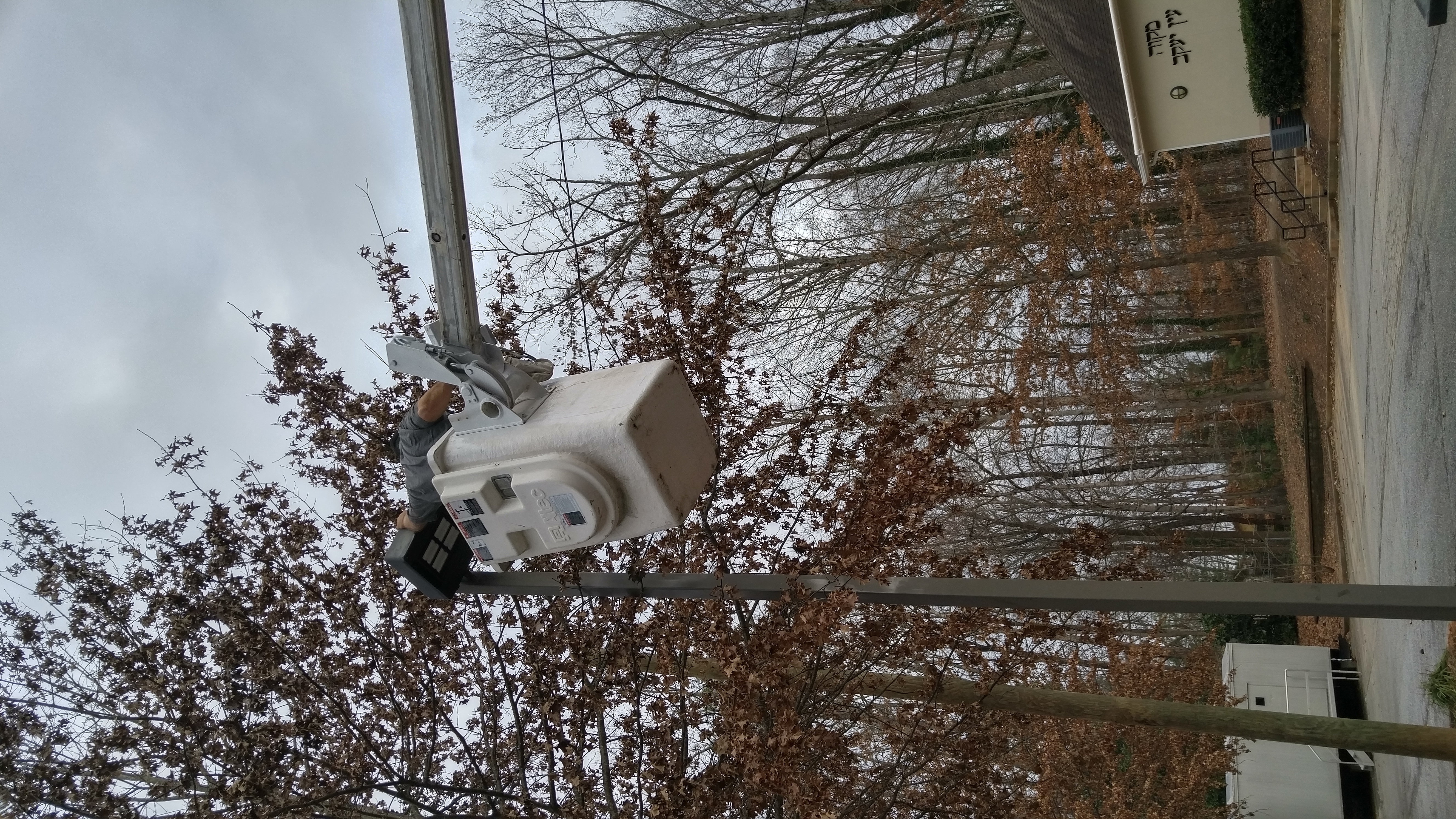 Choose Aardvark Electric, Inc. for safe and professional outdoor electrical services.