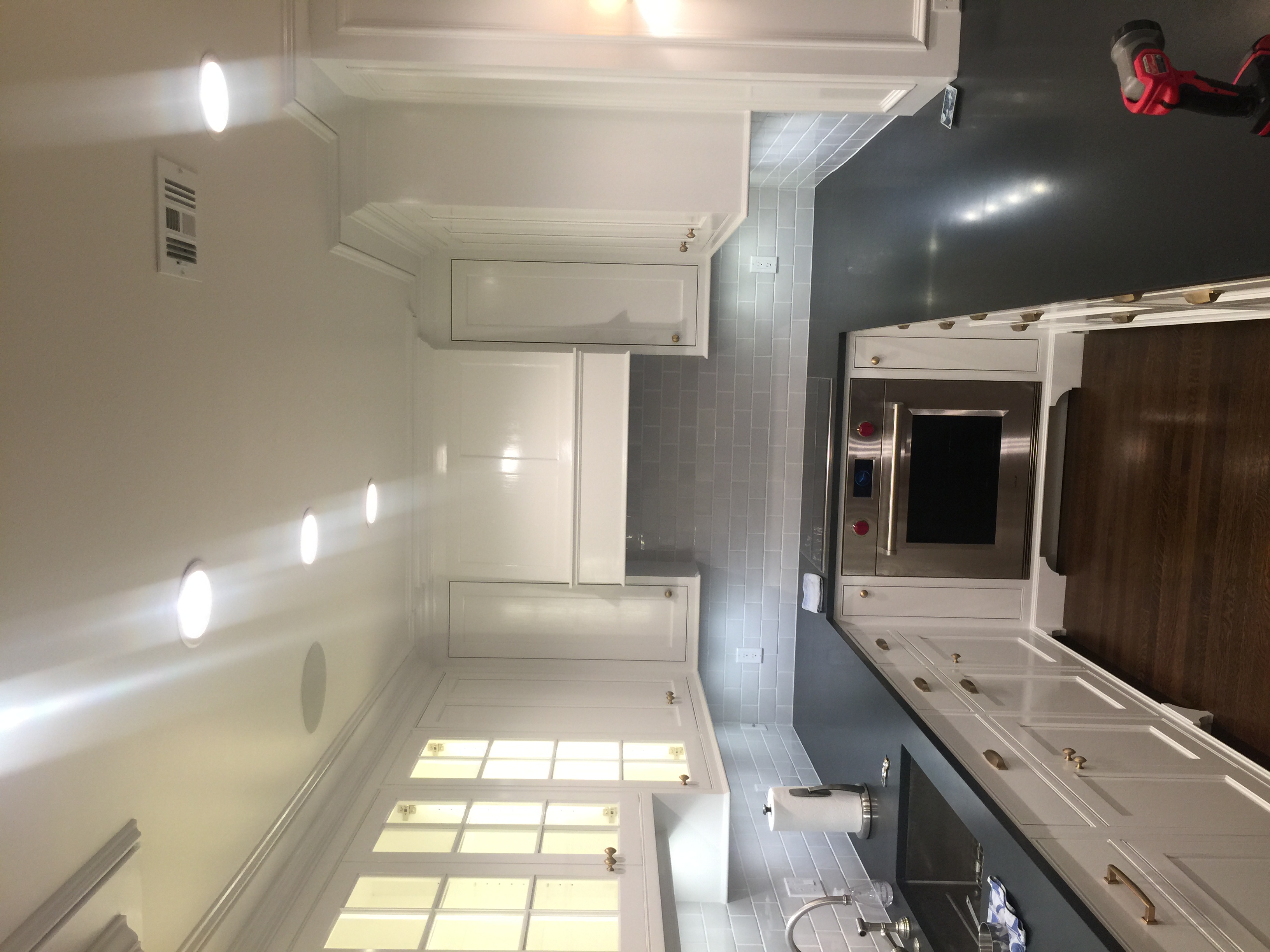 Experience top-notch professionalism and quality in every project with Castle Electric Inc.